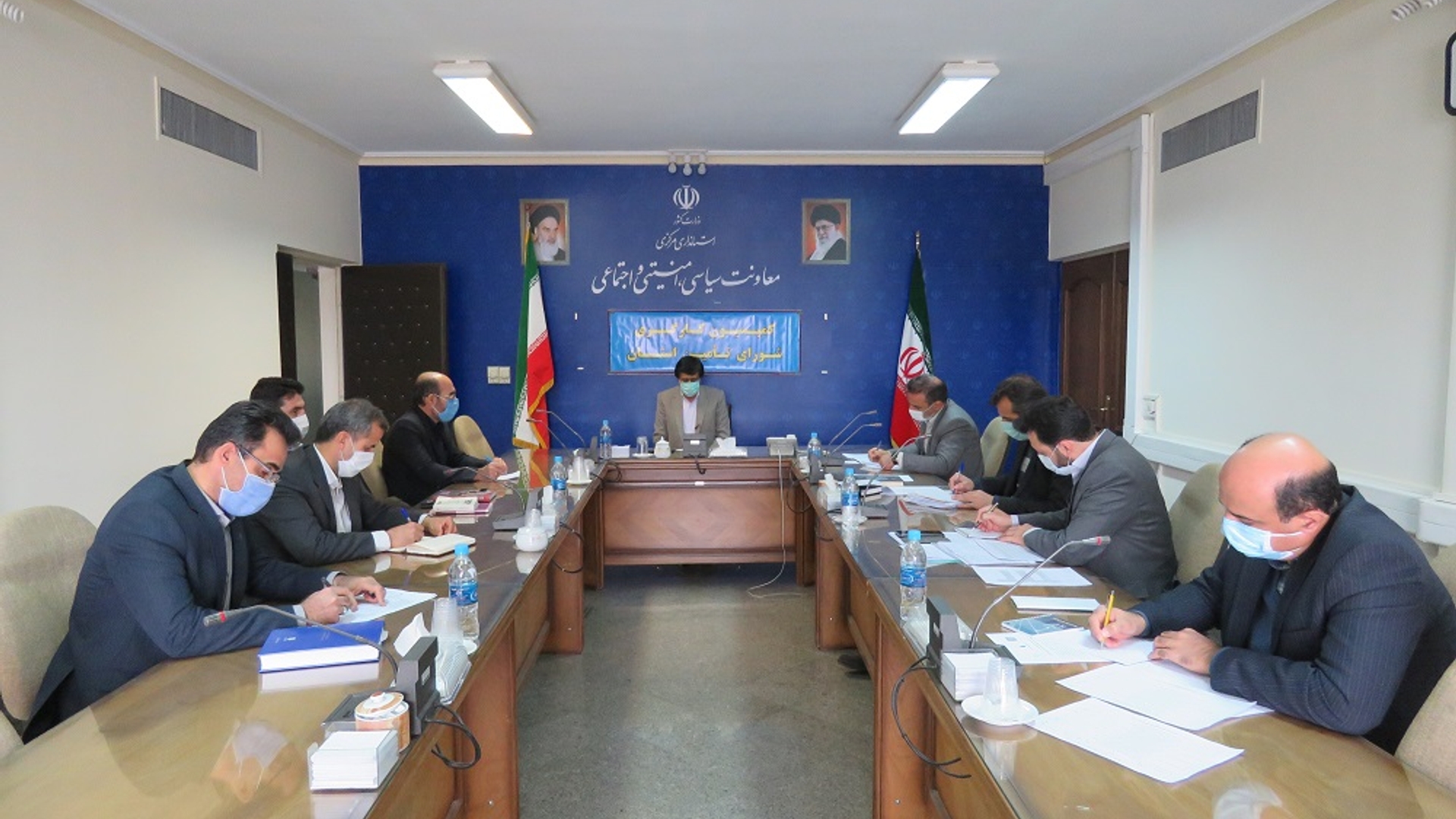 جلسه كميسيون كارگري استان به رياست اکرمی معاون سياسي ، امنيتي و اجتماعي استاندار و با حضور مديران و مسئولين مربوطه در سالن جلسات حوزه معاونت سیاسی ، امنیتی و اجتماعی استانداری برگزار گردید.