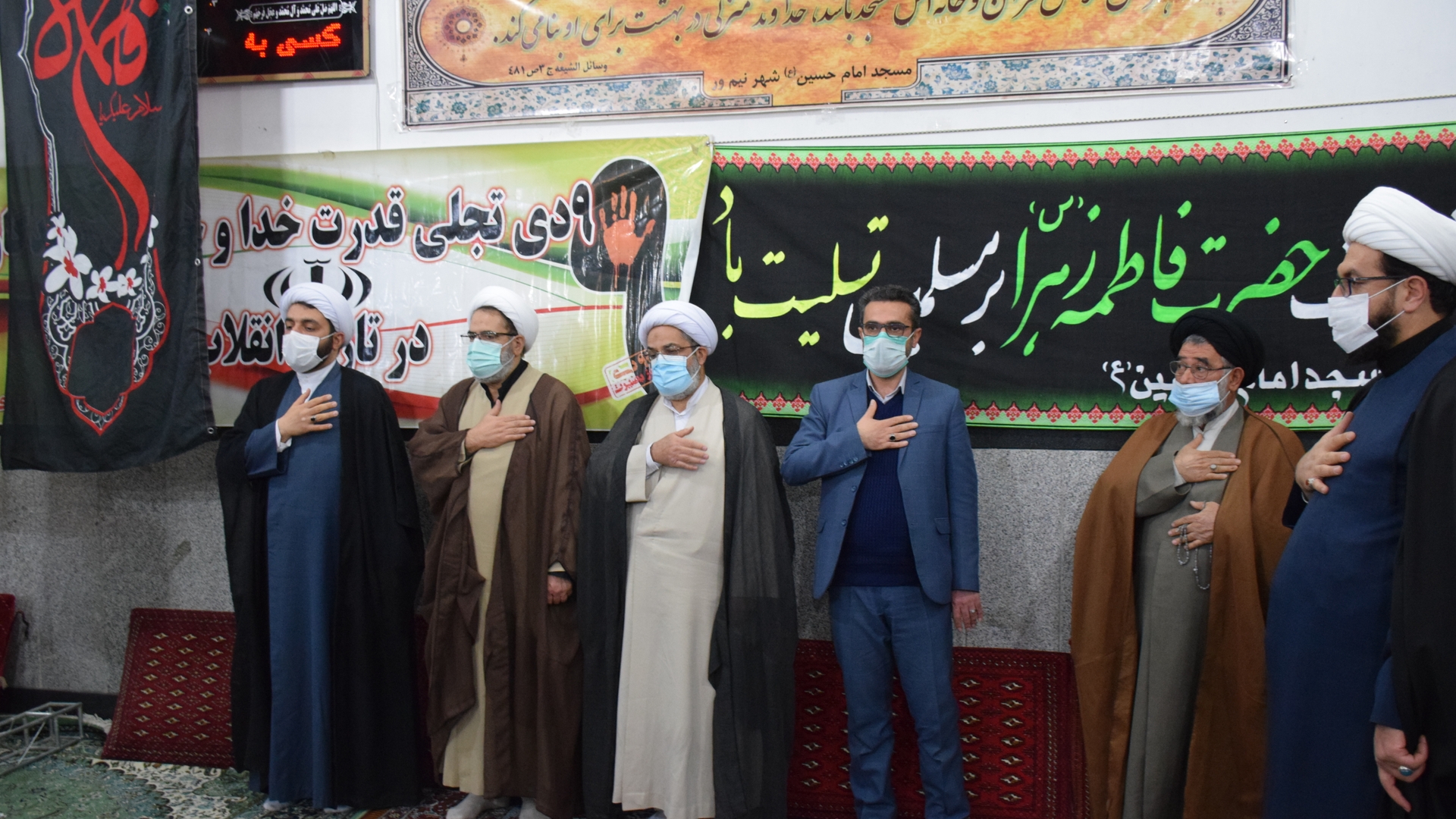 مراسم بزرگداشت حماسه ۹ دی با حضور حجت الاسلام والمسلمین دکتر ربانی امام جمعه شهرستان محلات، حجت الاسلام والمسلمین حاج رضایی امام جمعه شهر نیم ور، ناظری فرماندار شهرستان محلات و دیگر مسئولین در مسجد امام حسین (ع) شهر نیم ور برگزار شد.