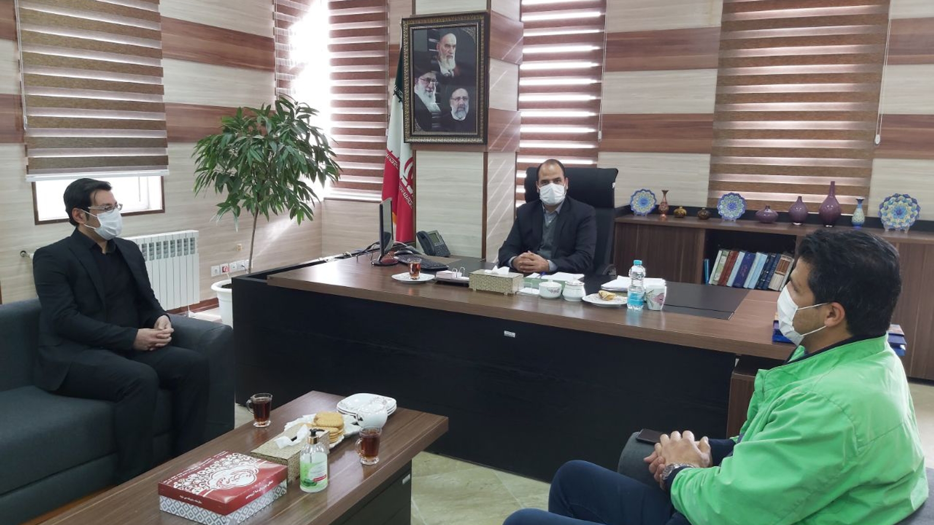 دیدار مسعودی مدیر شرکت پژوهش صنعت مدرن سایت آشتیان با علی اکبر فراهانی سرپرست فرمانداری