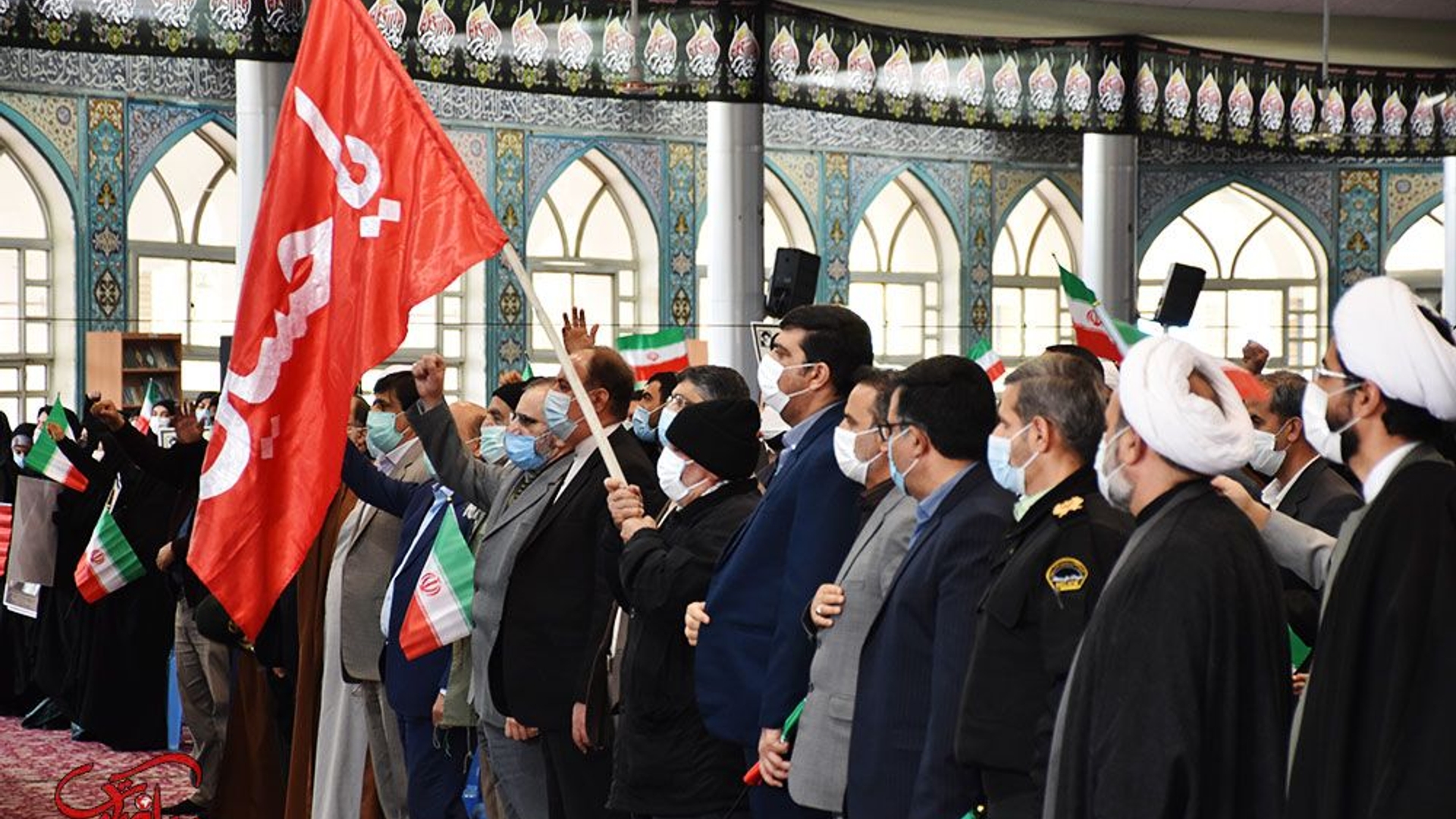 مراسم بزرگداشت ۹ دی باحضور استاندار مرکزی ،هادی فرماندار شهرستان اراک ومدیران استان و مردم ولایت مدار شهرستان درمحل مصلی بیت المقدس اراک برگزار شد