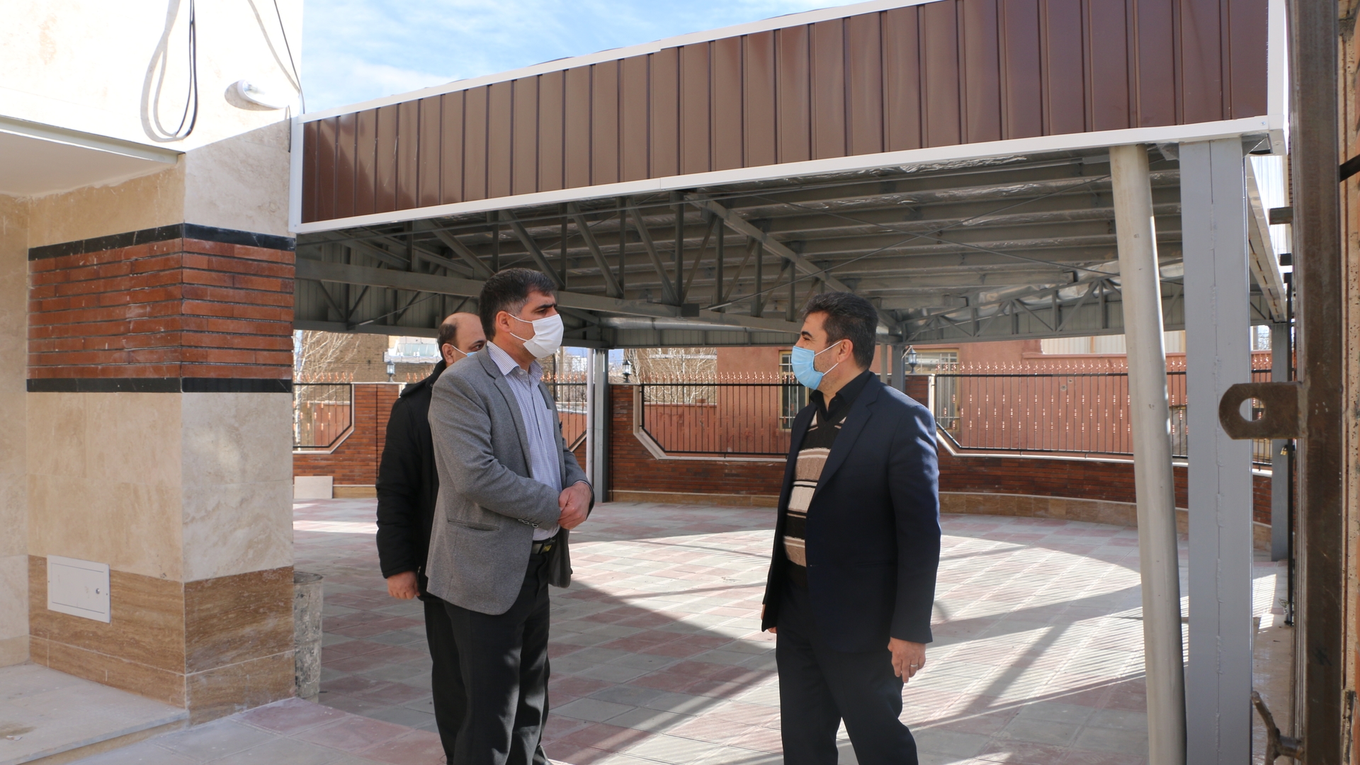 بازدید سرزده دکتر یحیی رمضانی فرماندار شهرستان شازند از اداره بنیادشهید و امورایثارگران شهرستان شازند