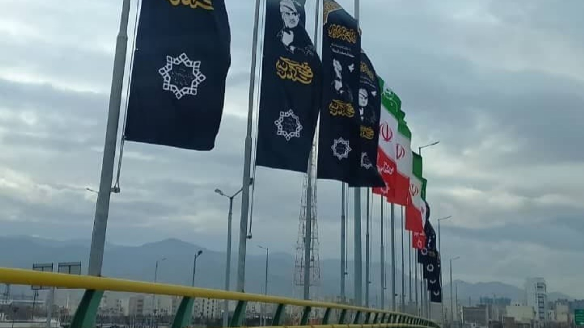 رخت عزای ایام فاطمیه و سردار دل‌ها بر تن شهر اراک