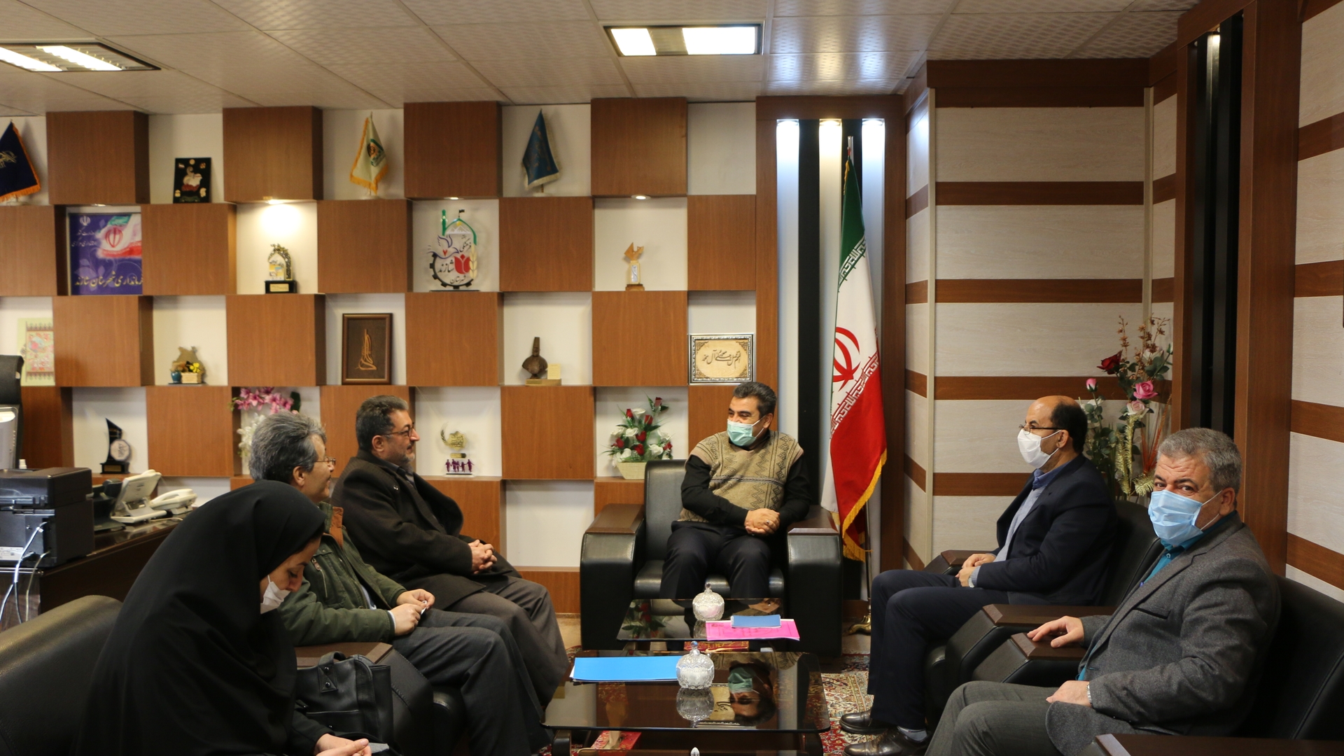 دیدار و نشست روسای کمیته امدادامام خمینی(ره) شازند وبخش زالیان با فرماندار شهرستان شازند