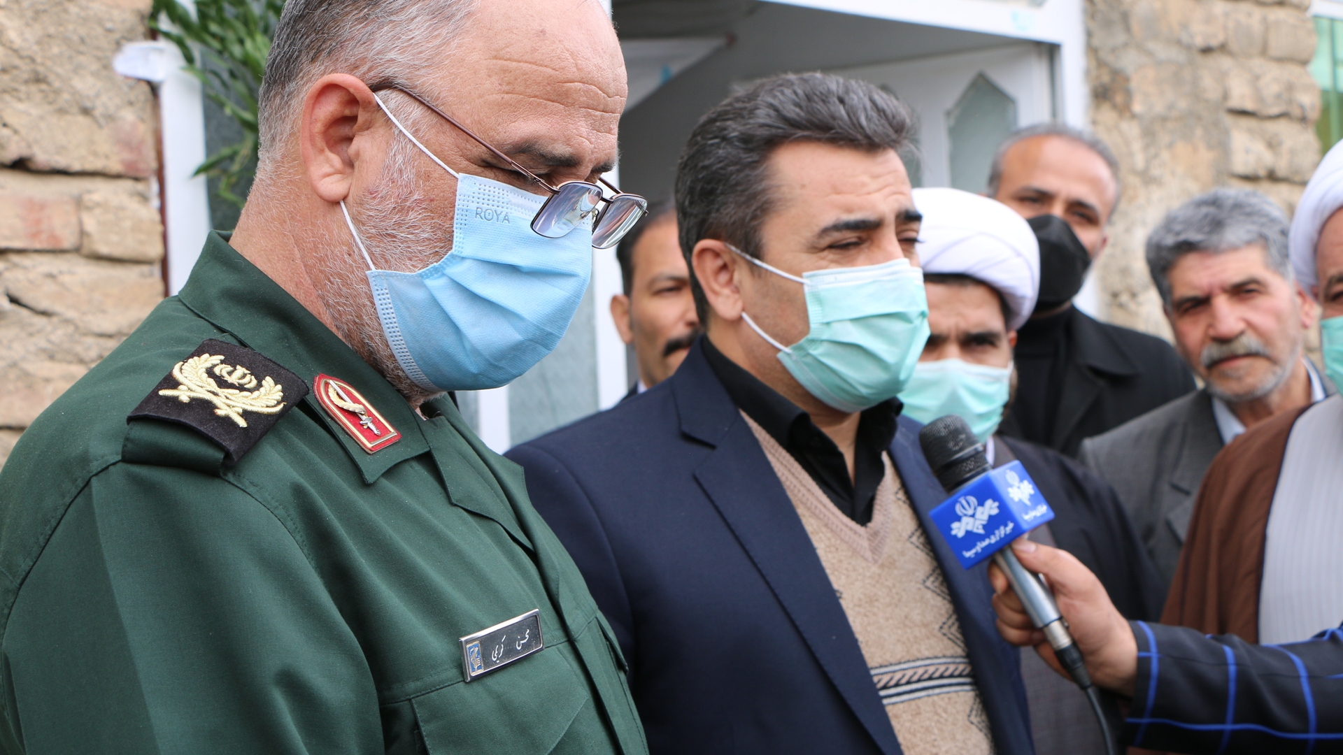 دیدار و بدرقه خانواده شهید شاه ولدی به شهر ایلام باحضور رمضانی فرماندارشهرستان شازنددر شهرآستانه