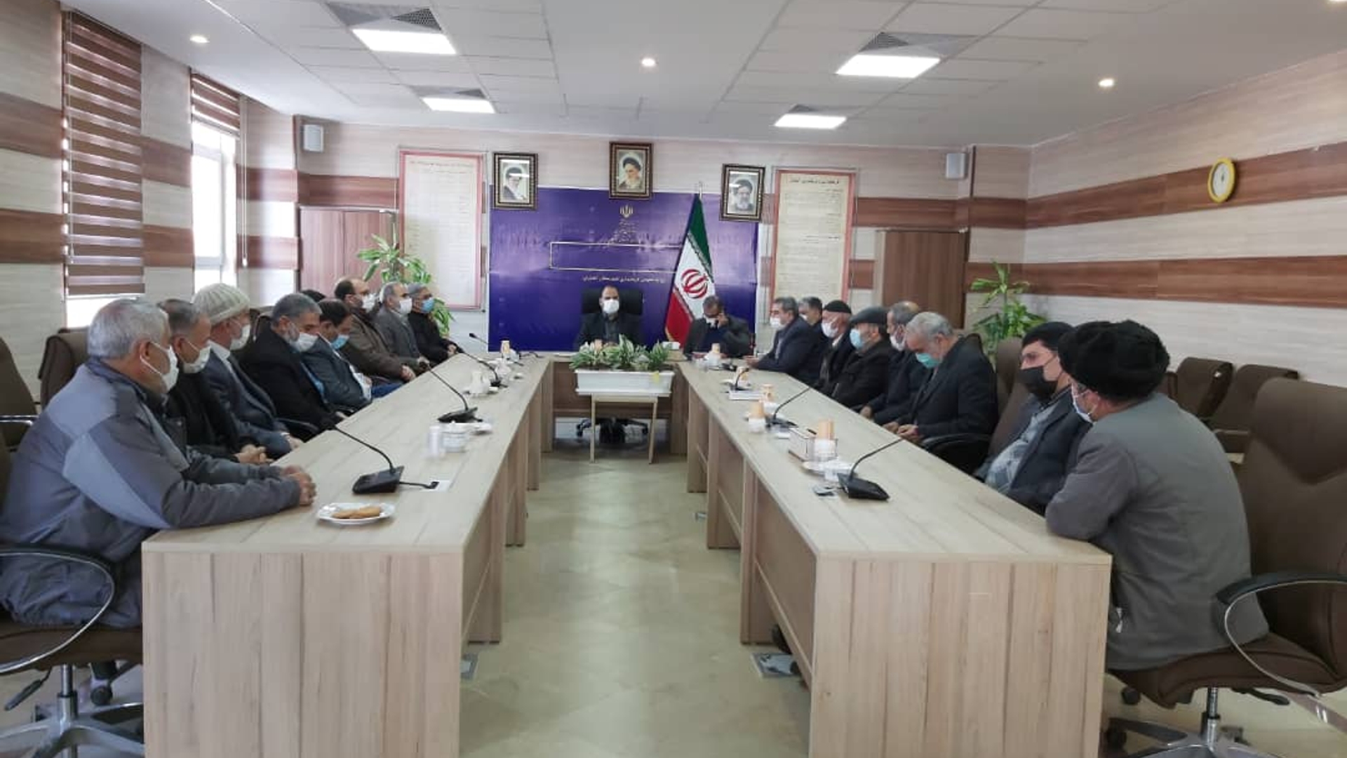 ️دیدار جمعی از اعضای کانون بسیج پیشکسوتان شهرستان آشتیان با فراهانی سرپرست فرمانداری و ملکا شهردار آشتیان