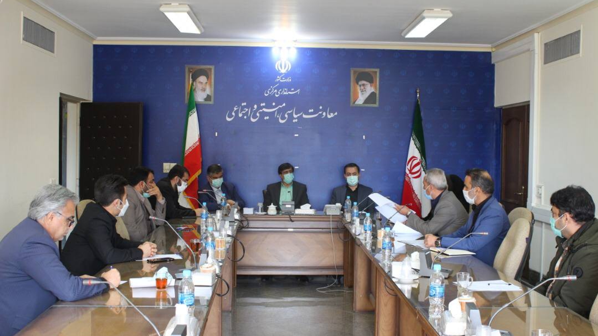 جلسه هماهنگي سفر
 رئيس جمهور به استان مركزي به رياست معاون سياسي،امنيتي و اجتماعي استاندار با حضور معاونين عمراني و اقتصادي استانداري،مديران كل و مسئولين مربوطه برگزار شد.

@behrouz_akrami