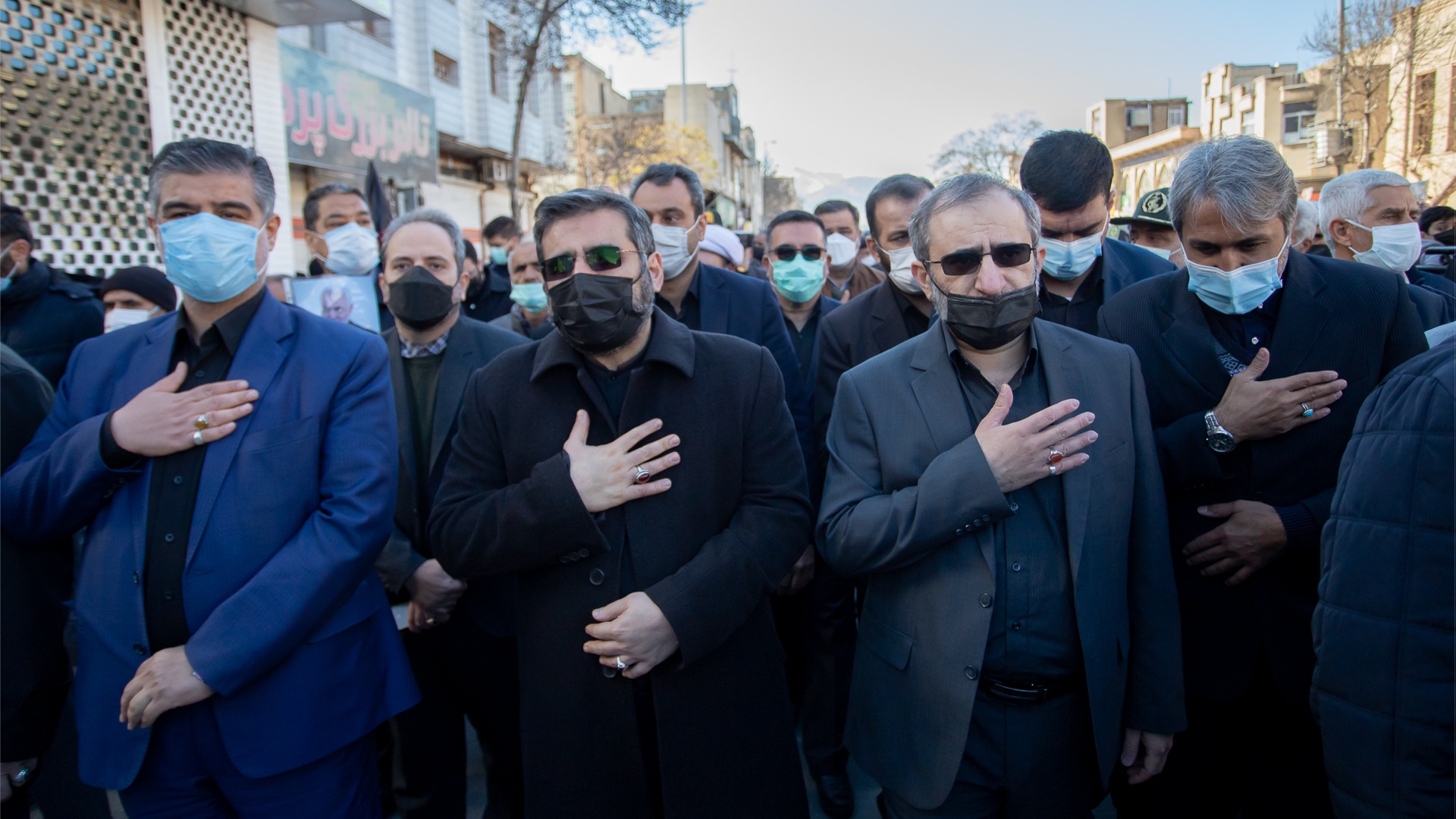 آیین تشییع پیکر مطهر شهید گمنام در اراک برگزار شد