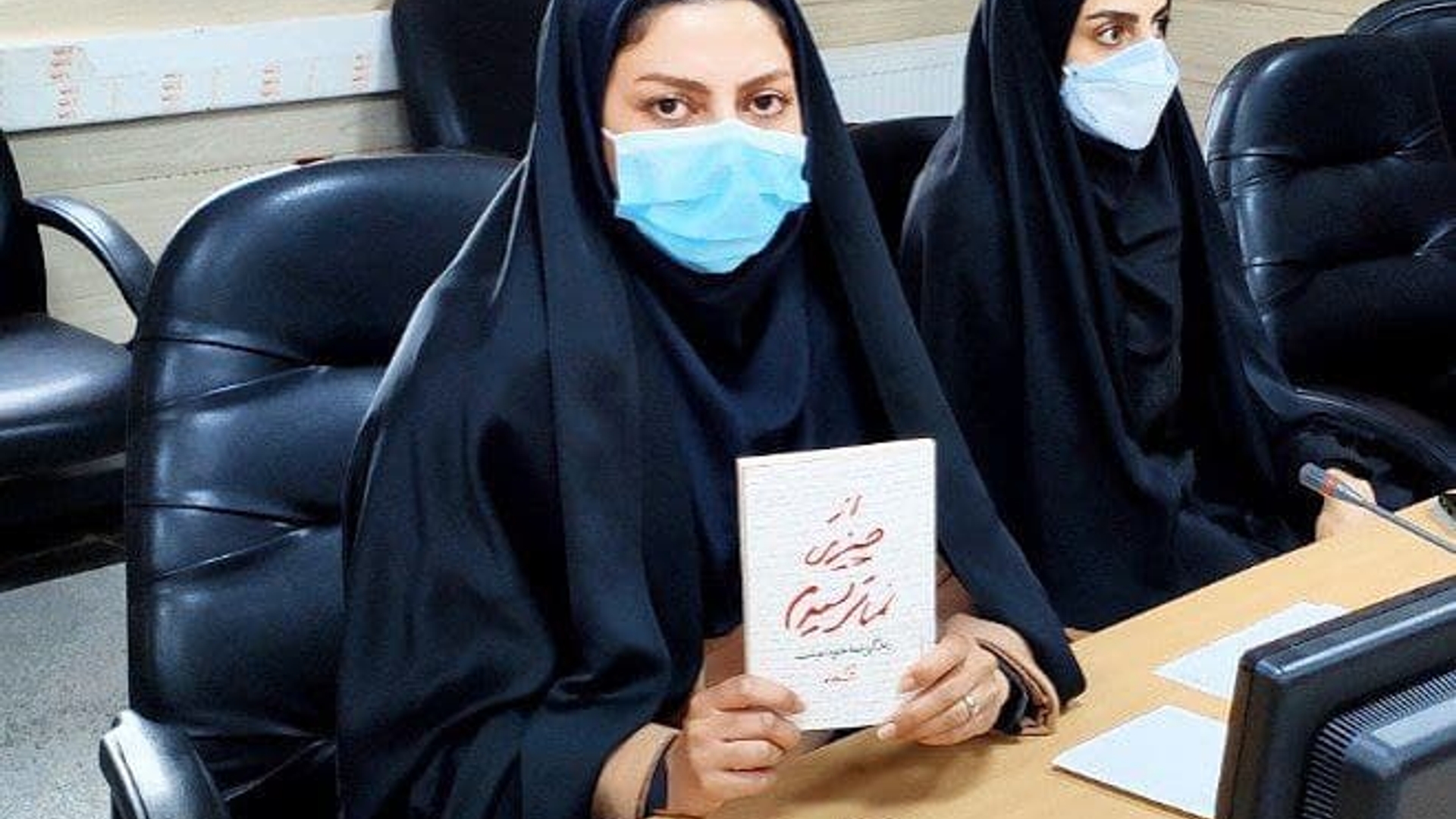 جلسه انجمن کتابخانه های عمومی شهرستان از کتاب " از چیزی نمی‌ترسیدم " زندگینامه خود نوشت " سپهبد شهید حاج قاسم سلیمانی "