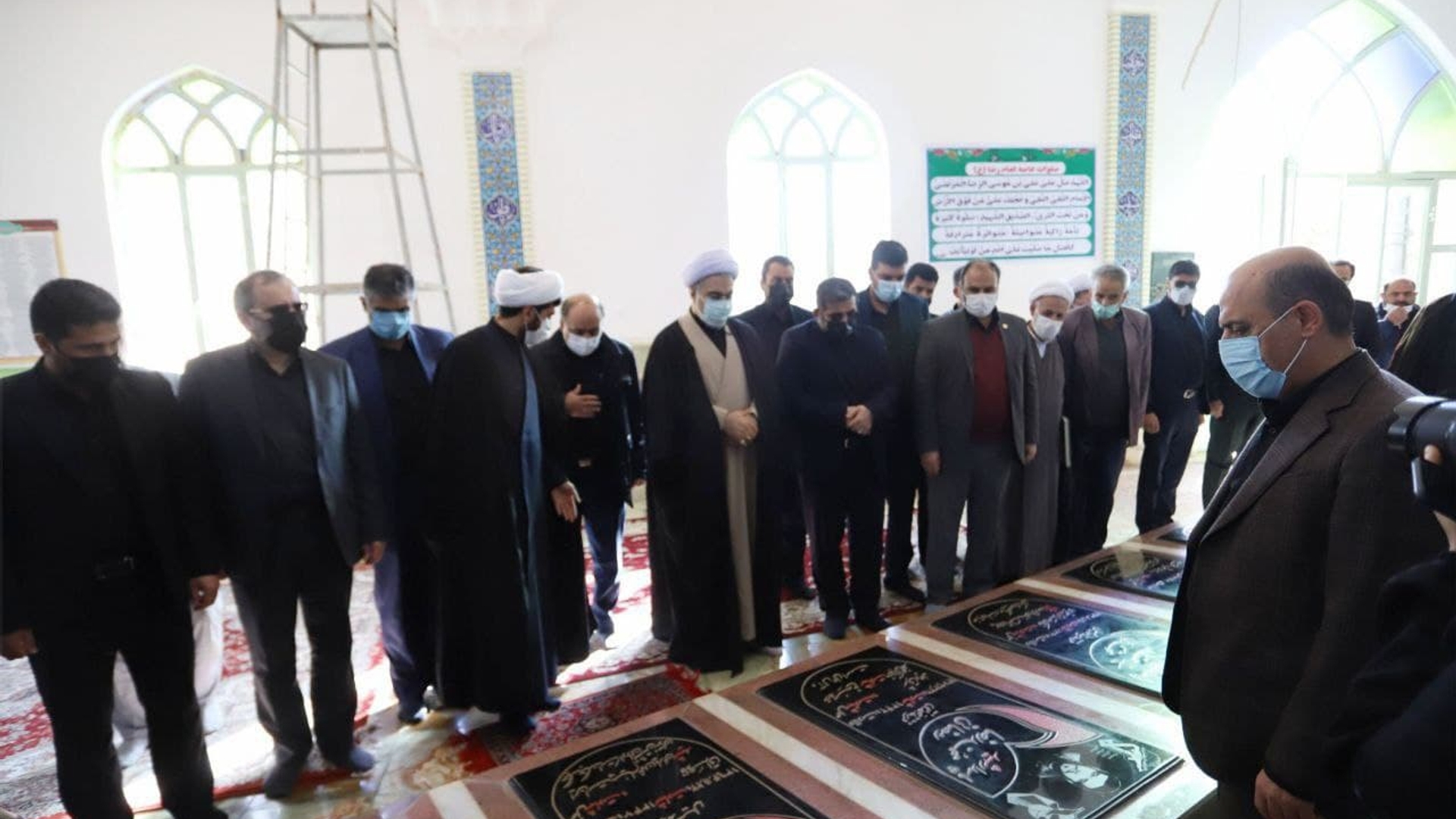 حضور وزیر فرهنگ و ارشاد اسلامی،  استاندار مرکزی و معاون هماهنگی امور عمرانی در آستان مقدس امامزادگان ۷۲ تن ساروق و ادای احترام به مقام شامخ شهدا