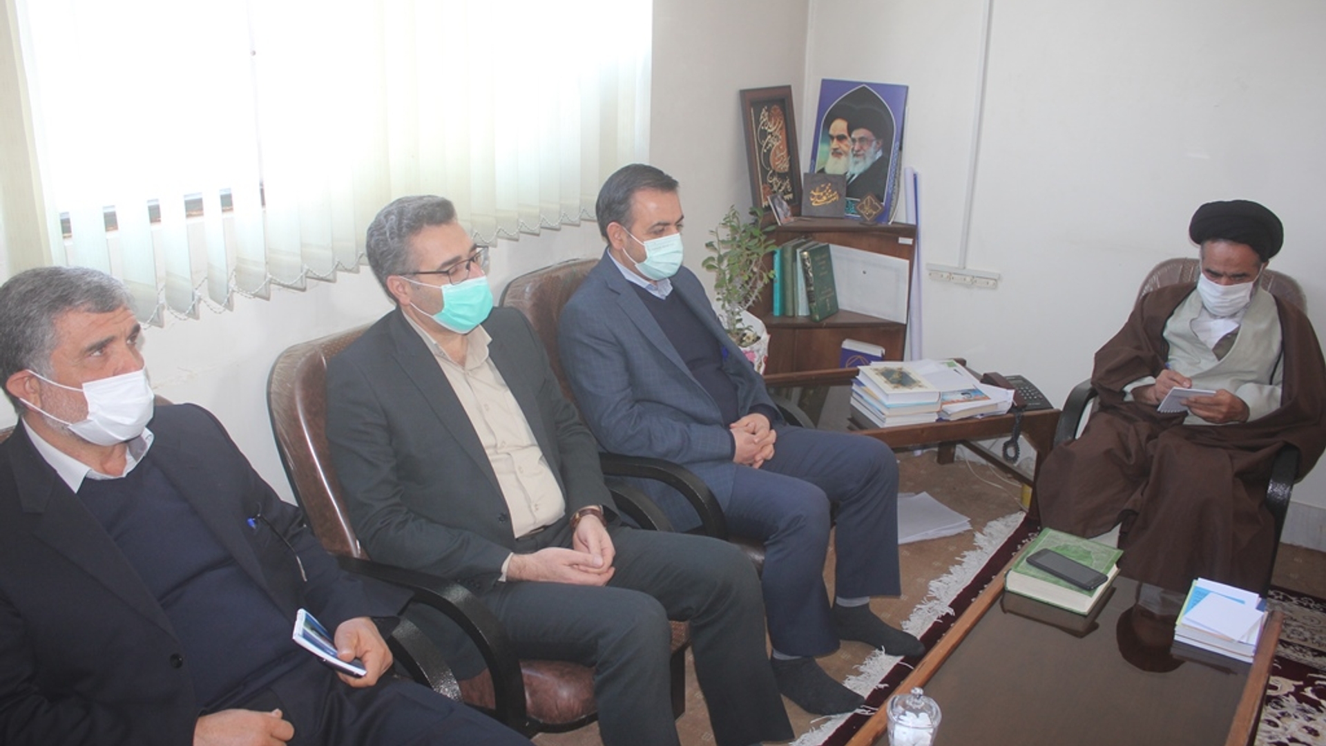 معاون هماهنگی امور اقتصادی استانداری مرکزی با امام جمعه خمین دیدار کرد