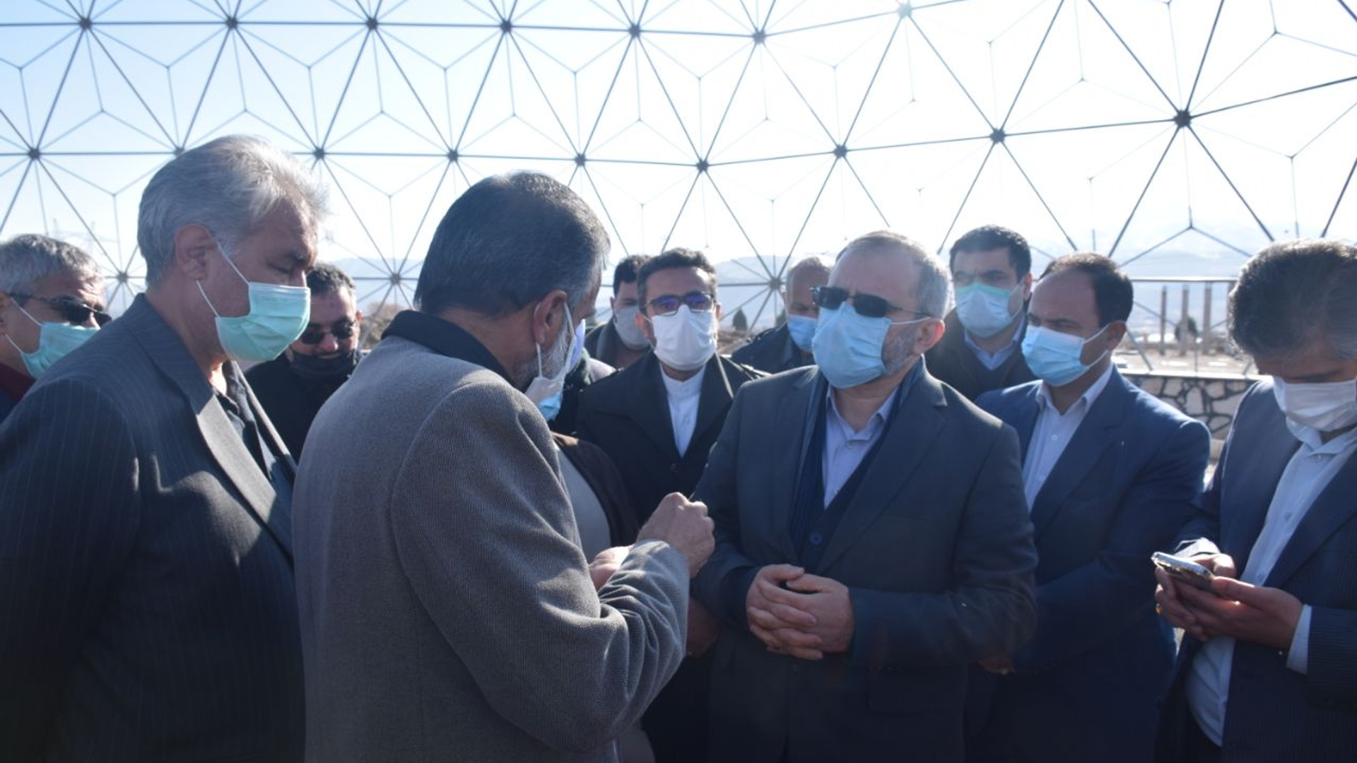 بازدید دکتر مخلص الائمه استاندار مرکزی از شهرک ماهیان زینتی و نمایشگاه گل و گیاه کیهان محلات