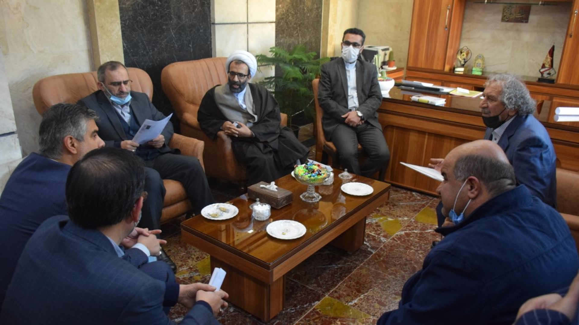 ملاقات مردمی تعدادی از همشهریان و سرمایه گذاران شهرستان محلات با دکتر مخلص الائمه استاندار مرکزی