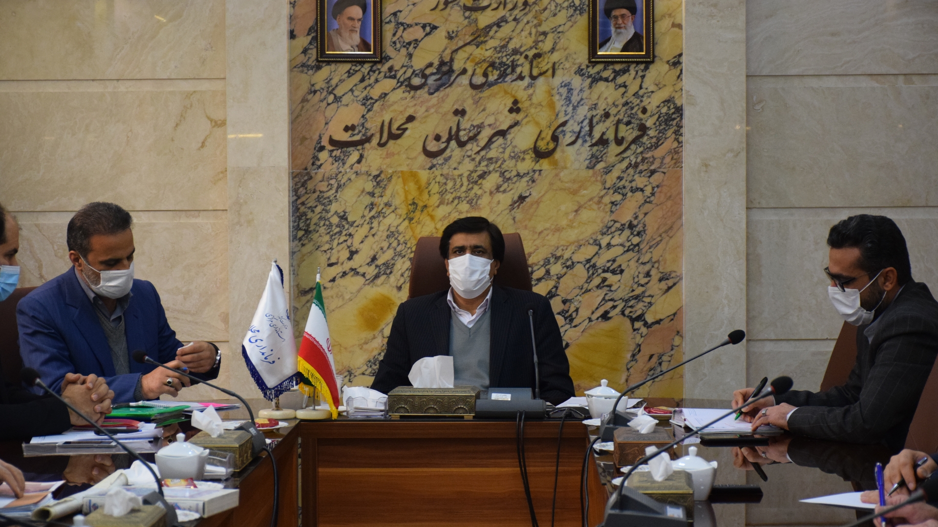 جلسه بررسی مسائل و مشکلات حوزه کارگری شهرستان های محلات و دلیجان به ریاست اکرمی معاون سیاسی، امنیتی و اجتماعی استانداری برگزار شد.