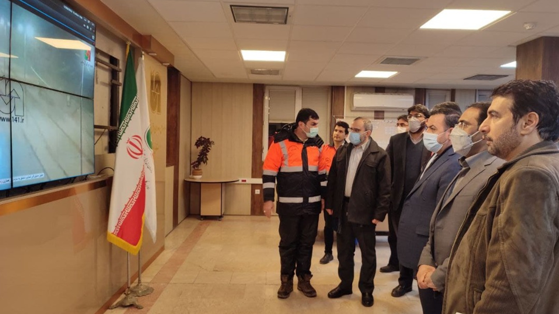 بازدید شبانه و سرزده استاندار مرکزی از اداره کل راهداری و حمل و نقل جاده ای استان