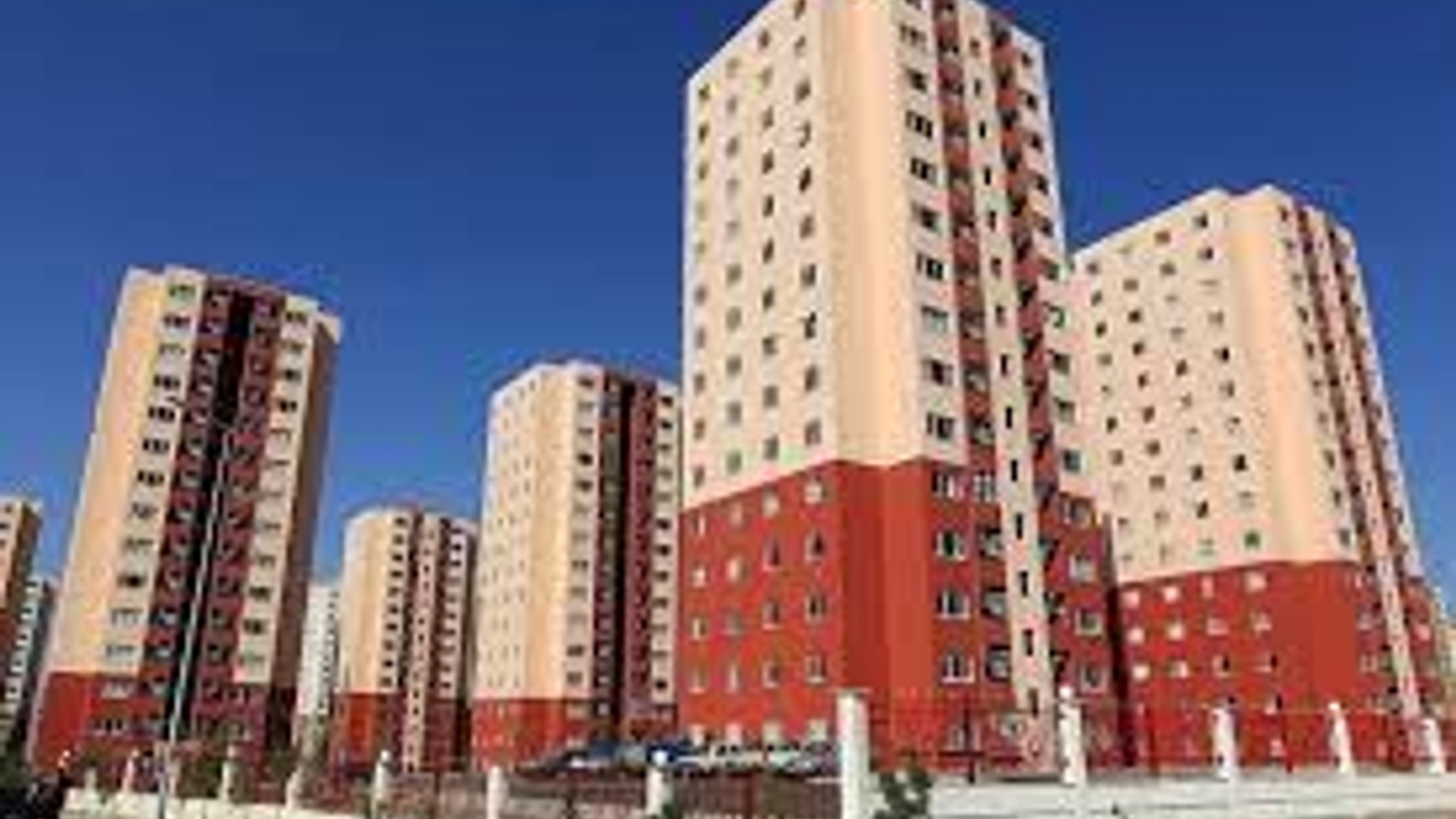 آمادگی استانداری مرکزی برای برگزاری جلسه کارشناسی جهت بررسی و تبیین  ابعاد قانونی، ابهامات و شبهات طرح ۸۱۰۰ واحدی جهش تولید مسکن در اراک