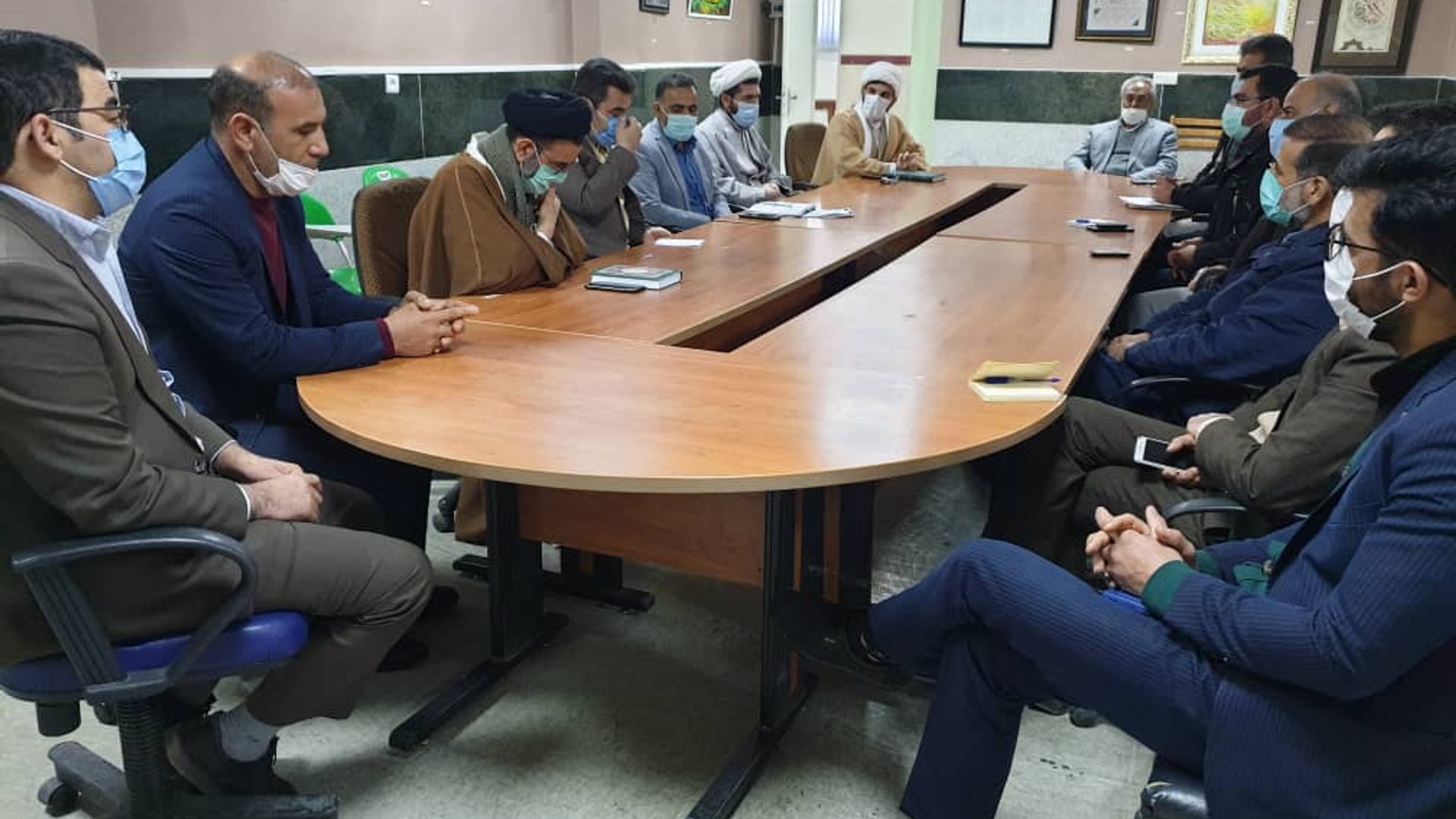 حضور فرماندار شهرستان شازند  در جلسه هماهنگی اجرای مراسم محفل انس باقرآن در محل اداره فرهنگ و ارشاد اسلامی شهرستان شازند