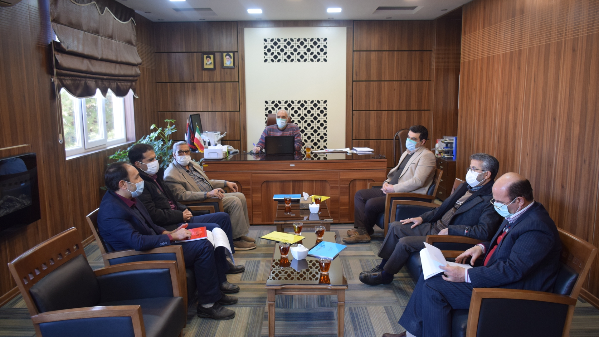 کمیته تطبیق مصوبات شوراهای اسلامی شهرهای محلات و نیم ور با قوانین و مقررات موضوعه برگزار گردید.