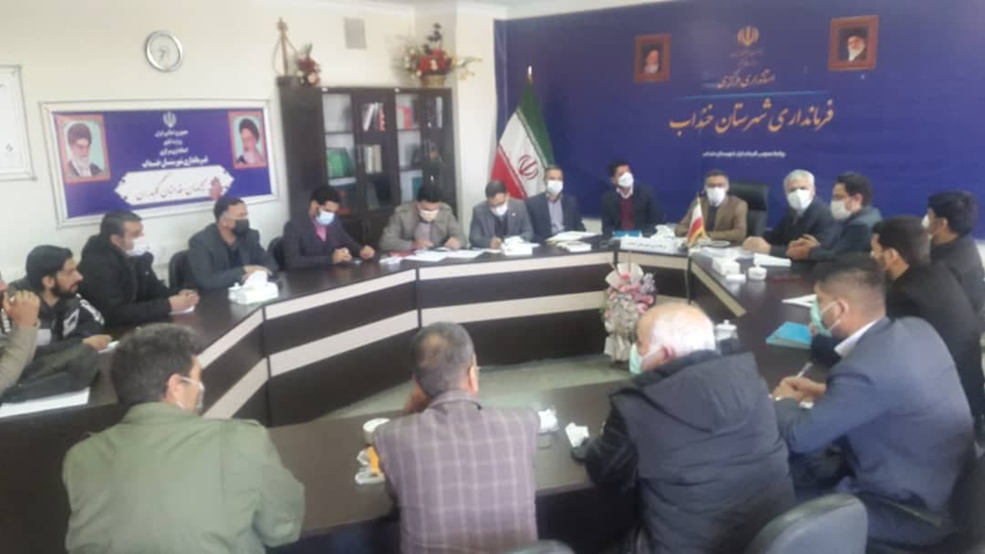 جلسه پیگیری و بررسی مصوبات سفرهای دکتر آصفری،نماینده مردم شهرستان خنداب در مجلس شورای اسلامی به روستاهای شهرستان