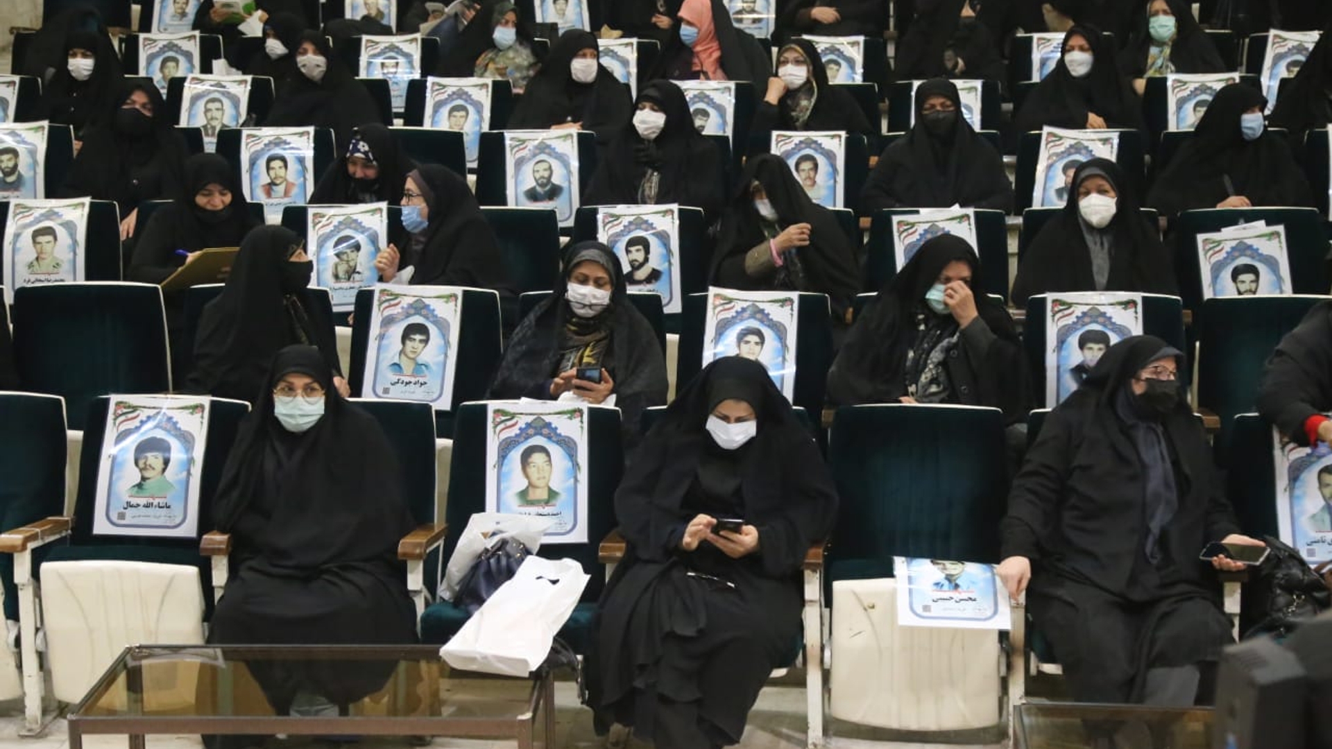 جشنواره اسوه های صبر و مقاومت در محل کانون امام علی (ع)شهر اراک در روزسه شنبه مورخ   1400-11-5    برگزار گردید.