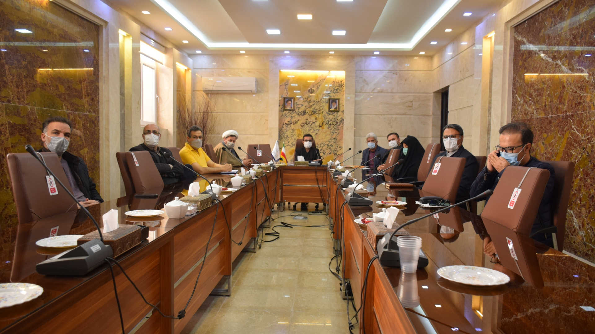 یکصد و بیست و هشتمین جلسه ستاد مدیریت بیماری کرونا در استان مرکزی به ریاست دکتر مخلص الائمه استاندار مرکزی و با حضور دیگر مدیران و مسئولین مربوطه و بصورت ویدئو کنفرانس ویژه فرمانداران برگزار شد.