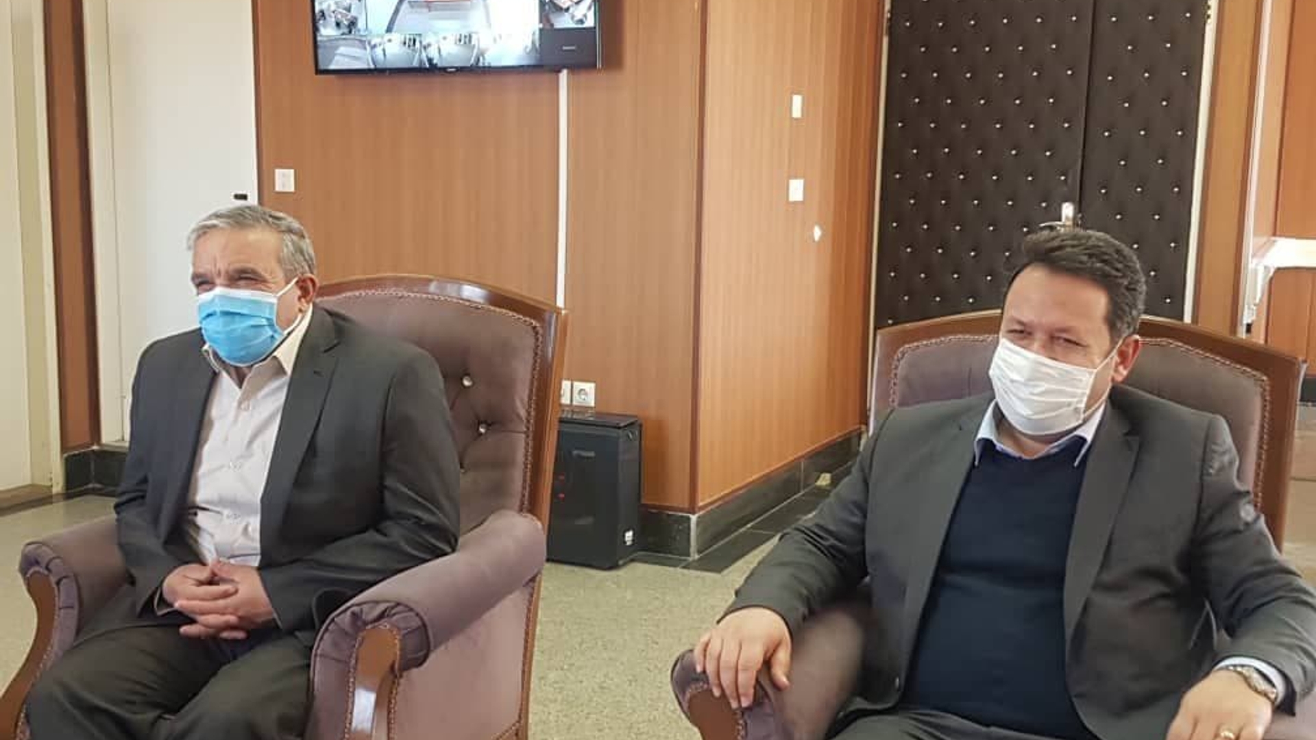 دیدار  و گفتگو    :