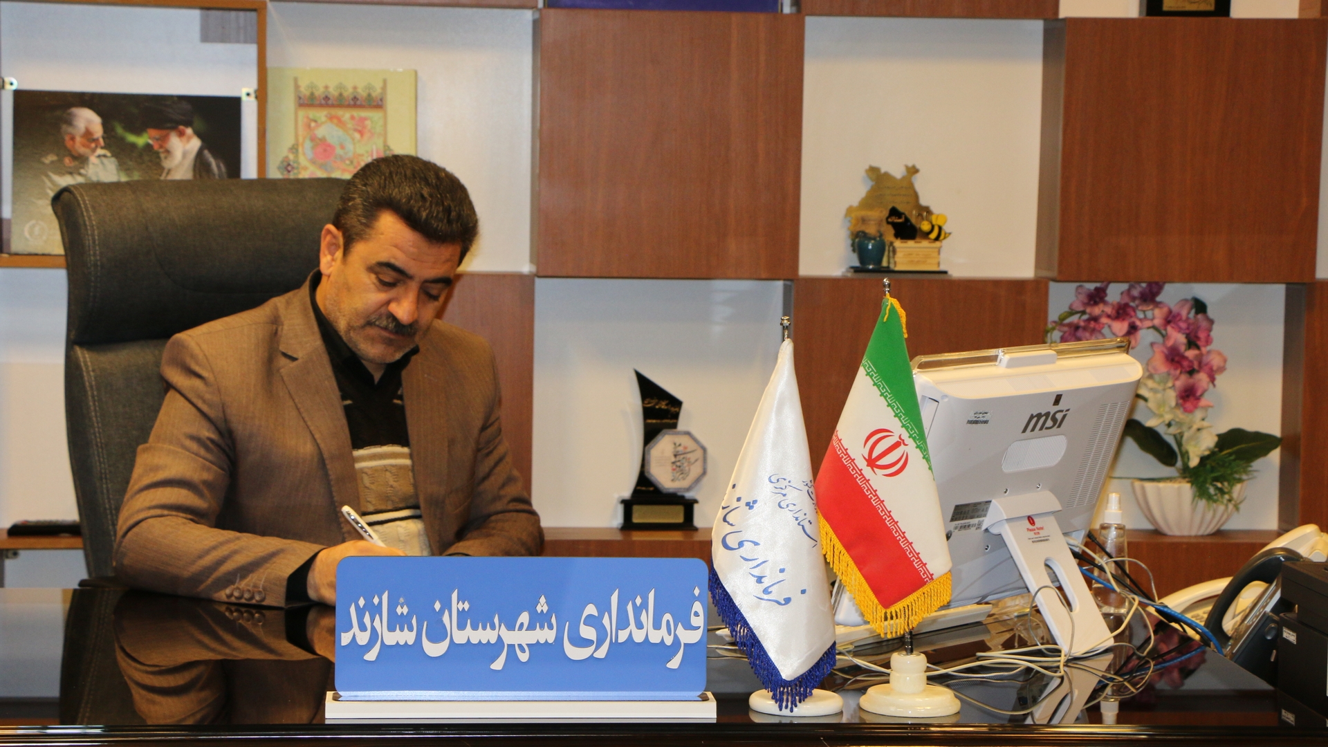 پیام تبریک فرماندارشهرستان شازند به مناسبت دهه مبارک فجر و چهل وسومین بهار انقلاب اسلامی