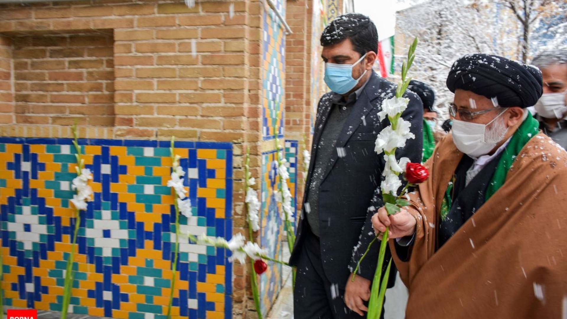 امیر هادی فرماندار اراک ۱۲ بهمن‌ماه در مراسم آغاز دهه مبارک فجرحجره امام راحل در حوزه علمیه امام خمینی(ره) اراک