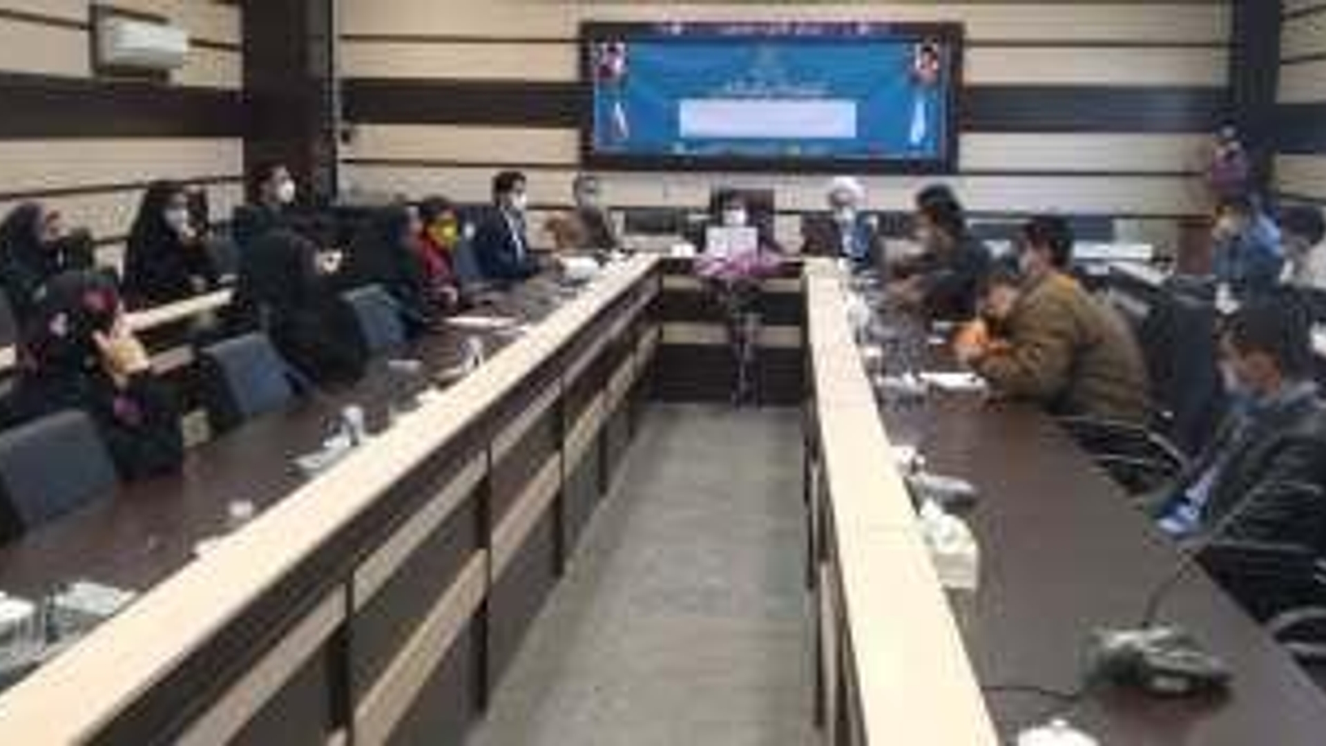 نشست دانش آموزی گازری،سرپرست فرمانداری خنداب در دومین روز دهه مبارک فجر