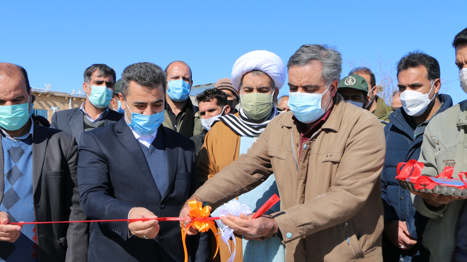 چندین پروژه عمرانی روستاهای بخش سربند با حضور فرماندار و رئیس ستاد گرامیداشت دهه مبارک فجر شهرستان به صورت متمرکز افتتاح گردید.