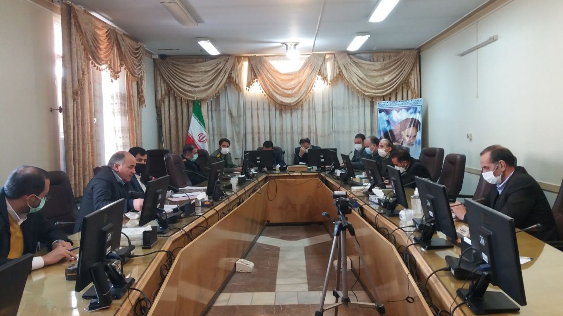 هشتمین جلسه کارگروه اشتغال و سرمایه گذاری شهرستان اراک باحضور مدیران دستگاههای اجرایی و بانک های عامل در محل فرمانداری برگزار شد.