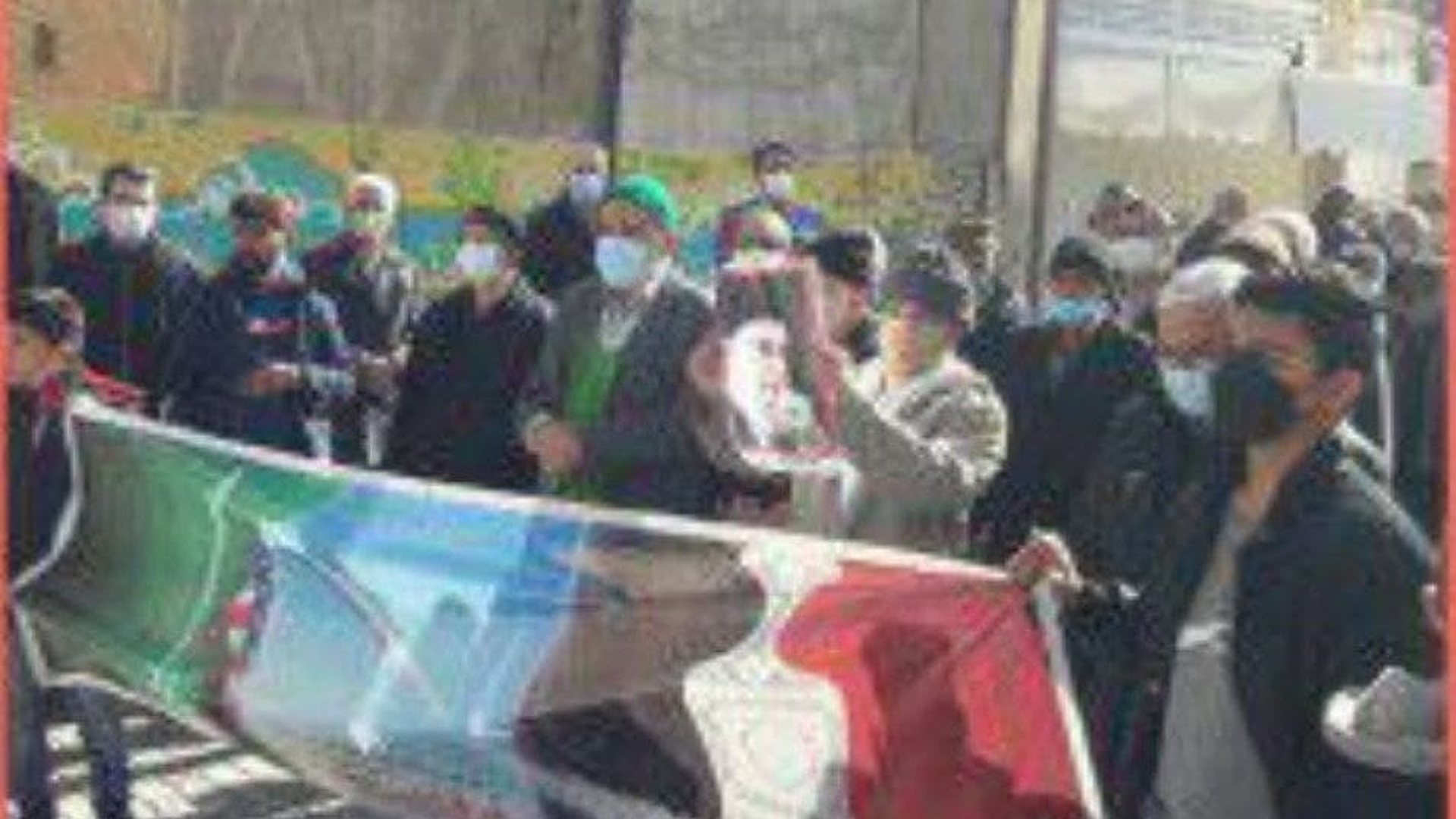 نمازگزاران مرکز شهرستان زرندیه