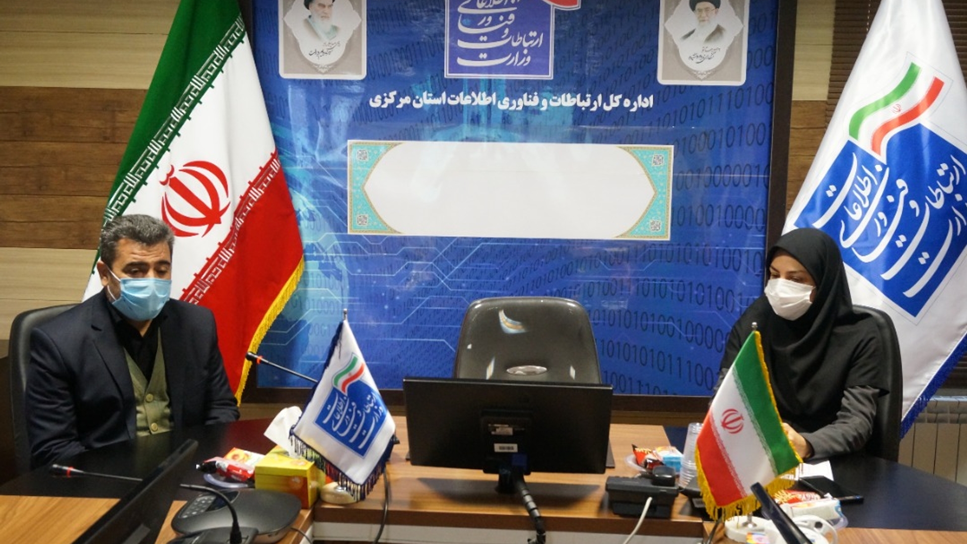 جلسه بررسی مسائل و‌مشکلات حوزه فناوری و ارتباطات با حضور دکتر رمضانی فرماندار شهرستان شازند در محل دفتر مدیرکل فناوری و ارتباطات استان مرکزی برگزارشد.