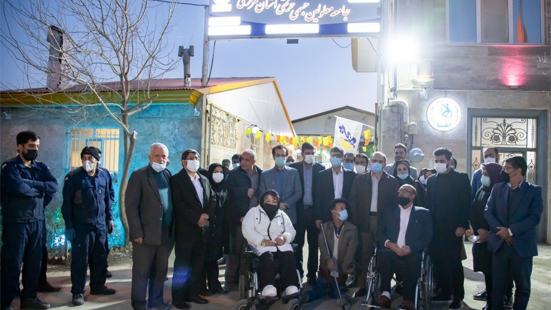 دیدار و گفتگو استاندار مرکزی،فرماندار شهرستان اراک با مددجویان مرکز حرفه آموزی جامعه معلولین جسمی حرکتی