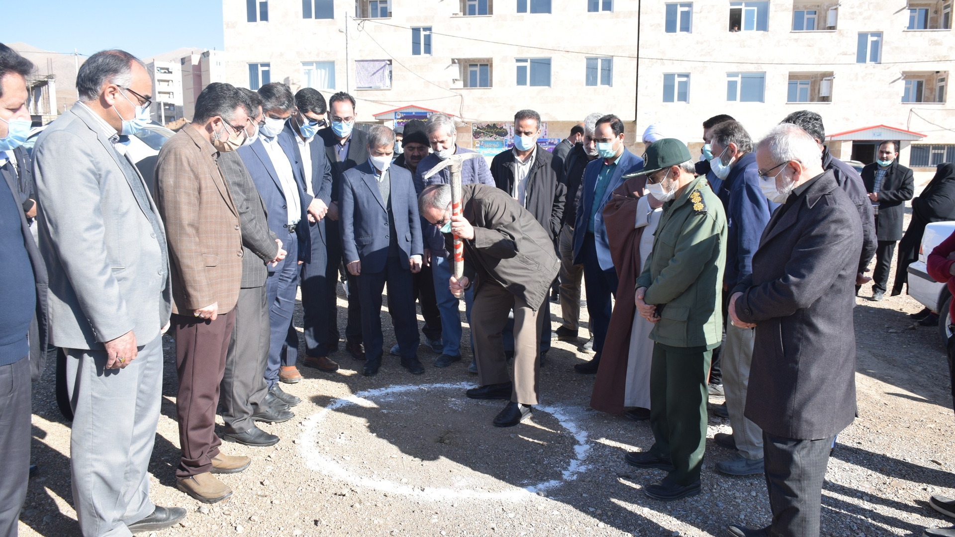 کلنگ زنی فاز دوم مسکن محرومین در کوی امام رضا(ع) با حضور دکتر مخلص الائمه استاندار مرکزی