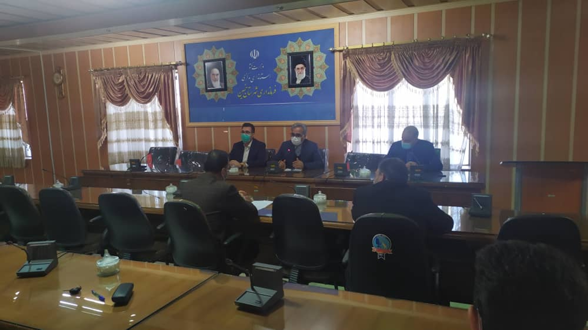 جلسه بررسی مشکلات روستای فرنق شهرستان خمین برگزار شد