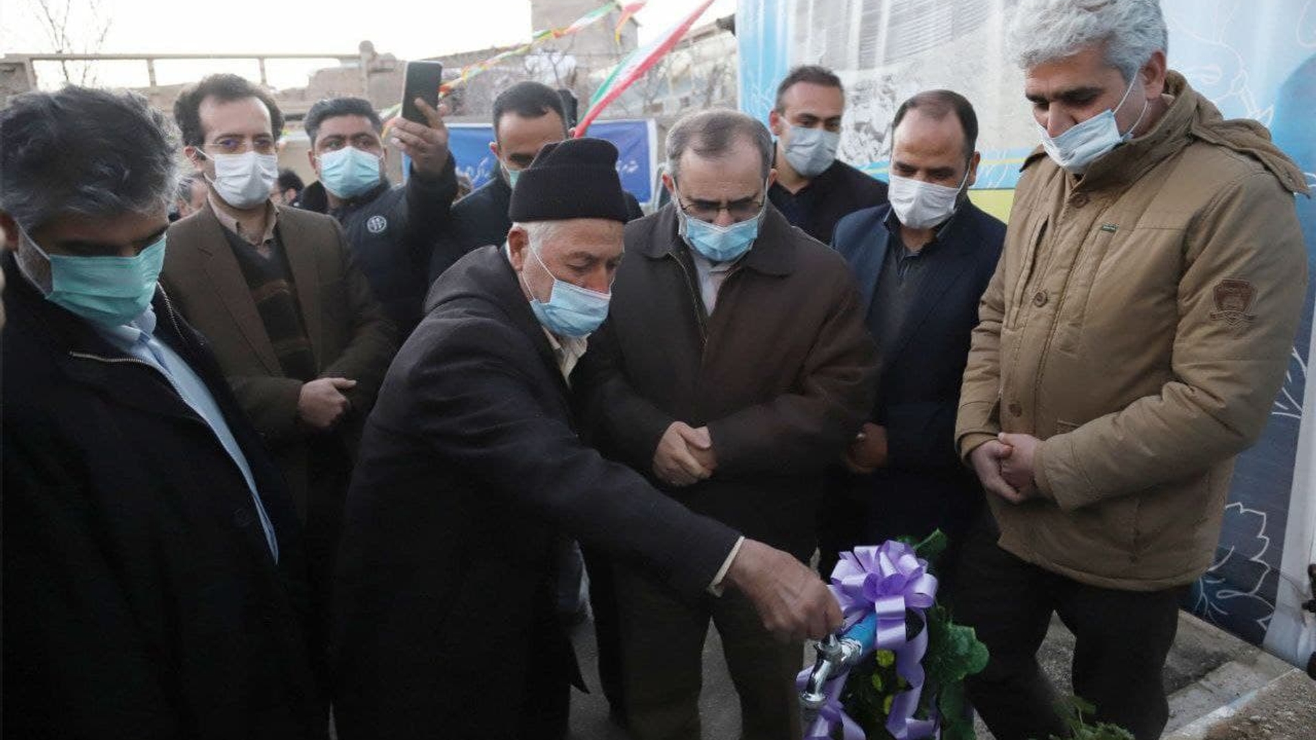 بهره برداری از طرح آب رسانی به روستاهای بهارستان و امیرآباد و اصلاح و بهینه سازی شبکه برق روستاهای شهرستان آشتیان