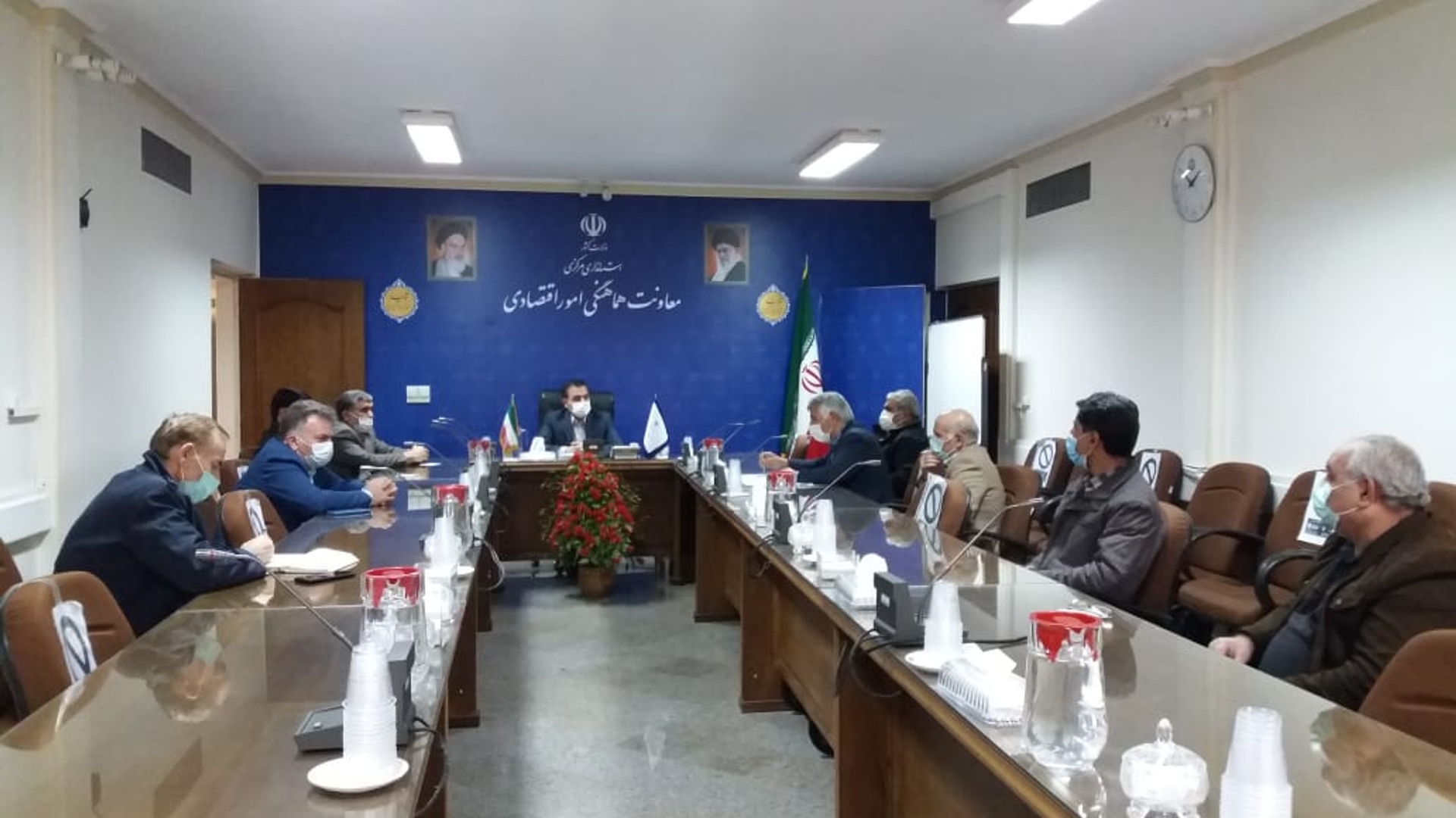 جلسه بررسی مشکلات احیای کارخانه قند شازند به ریاست سرپرست معاونت هماهنگی امور اقتصادی برگزار شد.