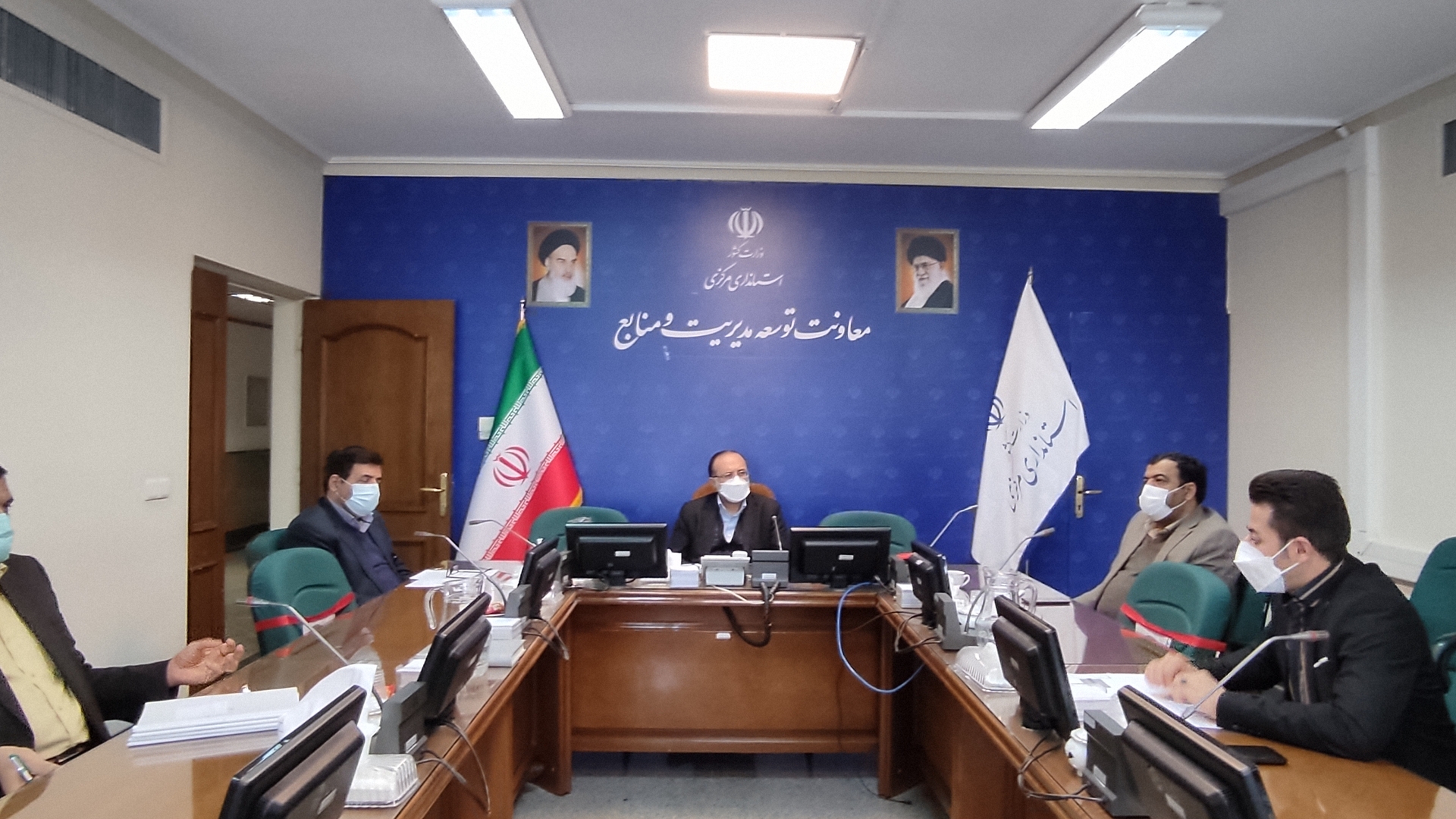 جلسه بررسی سامانه‌های فناوری و اطلاعات