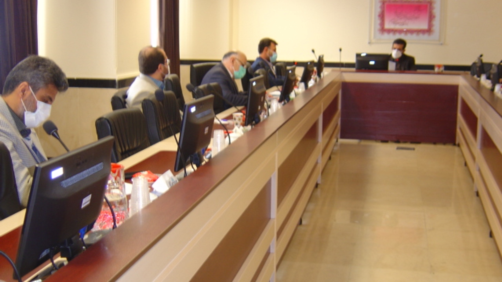 جلسه مشترک کارگروه پیشگیری و مقابله با جعل مدارک و اسناد رسمی استان با کمیسیون ارتقاء امنیت گردشگران خارجی و مقصدهای گردشگران استان مورخ 1400-12-4