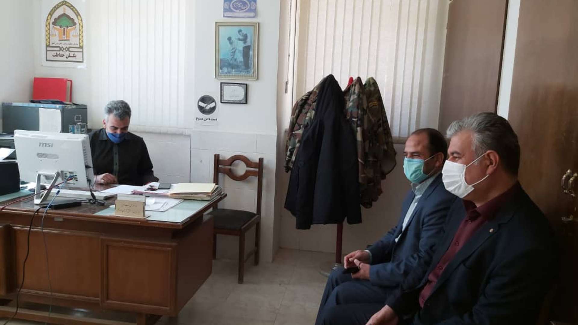 بازدید سرزده فراهانی سرپرست فرمانداری از اداره منابع طبیعی و آبخیزداری شهرستان  و بررسی نحوه خدمات رسانی به مراجعین و انجام امور محوله