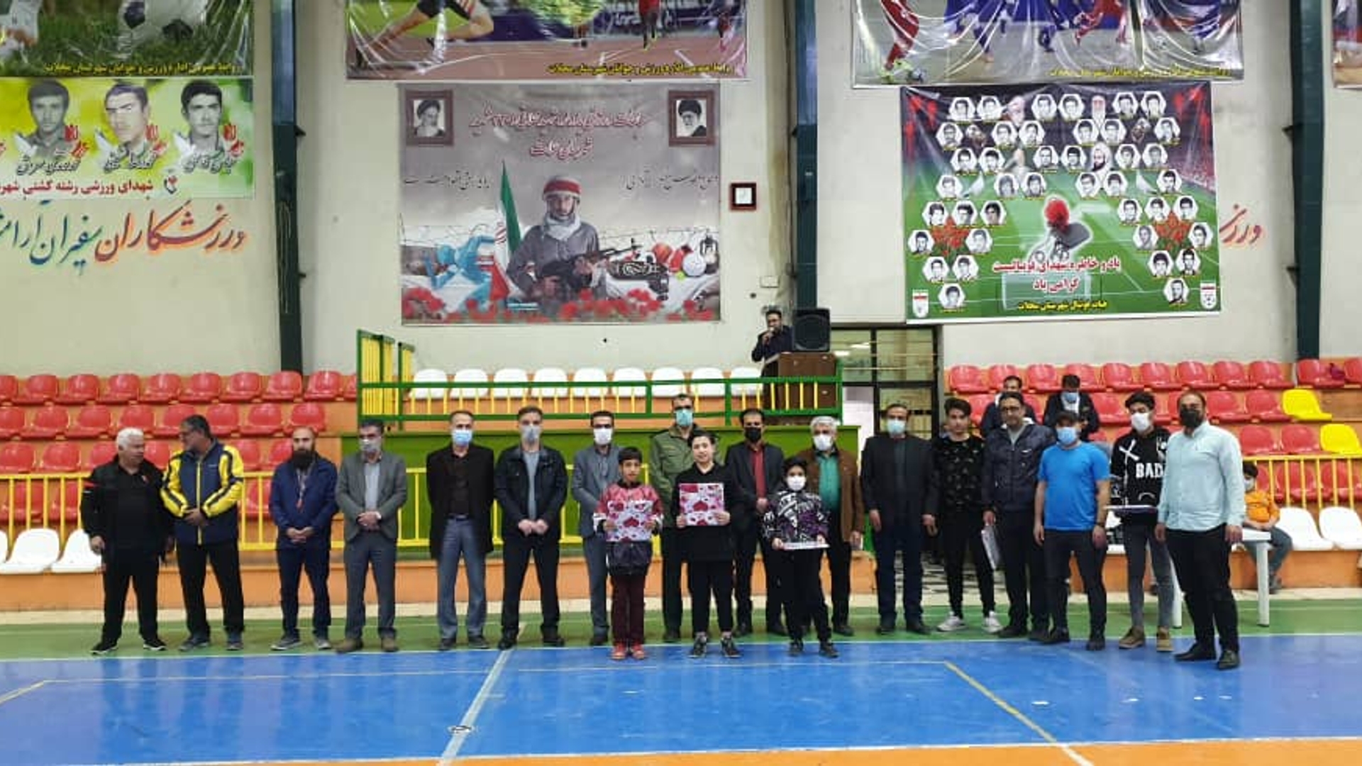 حضور محمدرضا ناظری فرماندار در مراسم اختتامیه و اهدای جوایز مسابقات لیگ فوتسال و پنالتی شهرستان محلات جام فجر یادبود شهید شیخ فضل الله مهدیزاده محلاتی و ۳۳۰ شهید شهرستان محلات