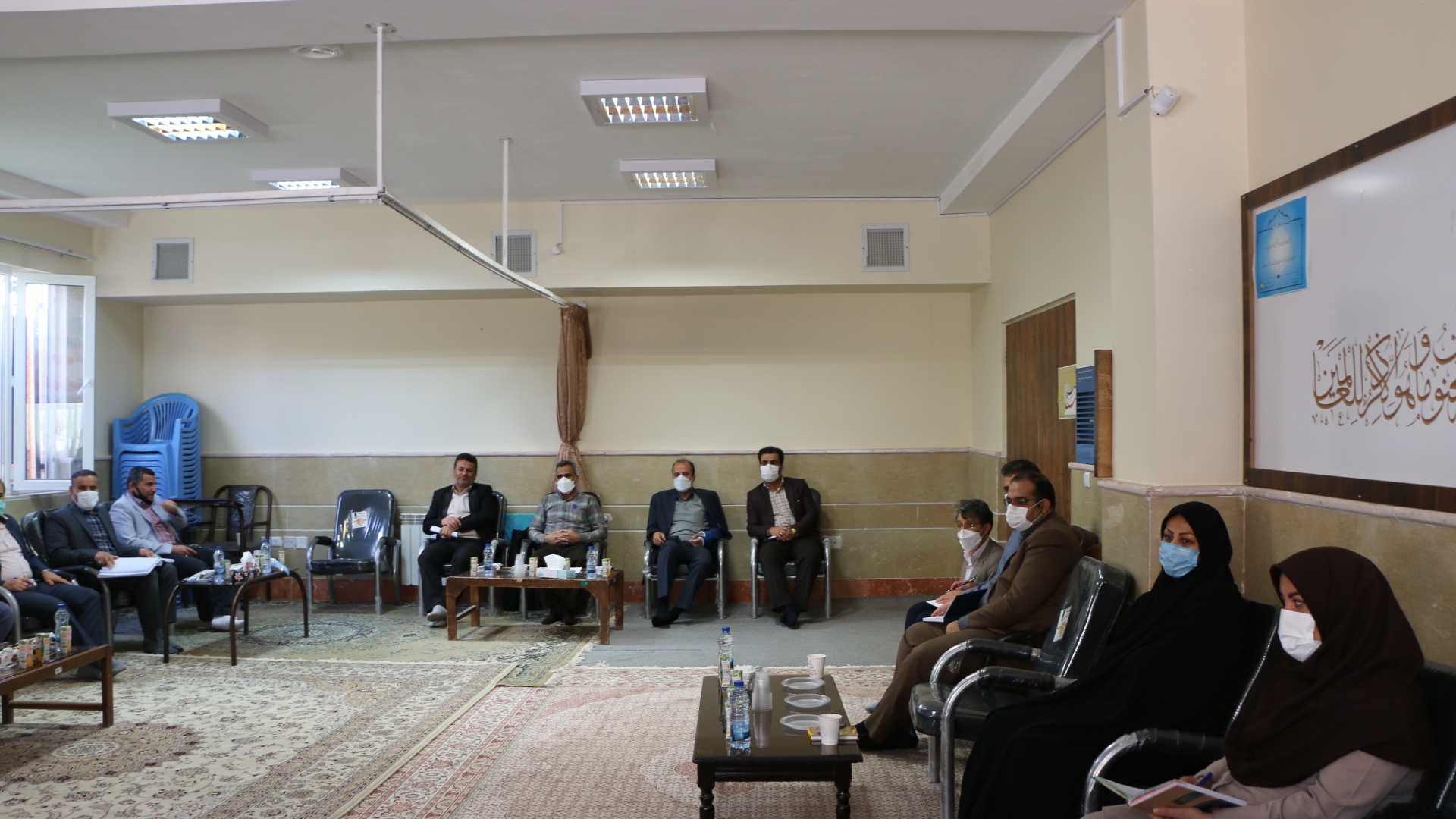 یرگزاری جلسه ساماندهی حمایت ها و مساعدت های صنایع ،کارخانجات شرکت ها ‌به ریاست دکتر رمضانی فرماندار شهرستان شازند