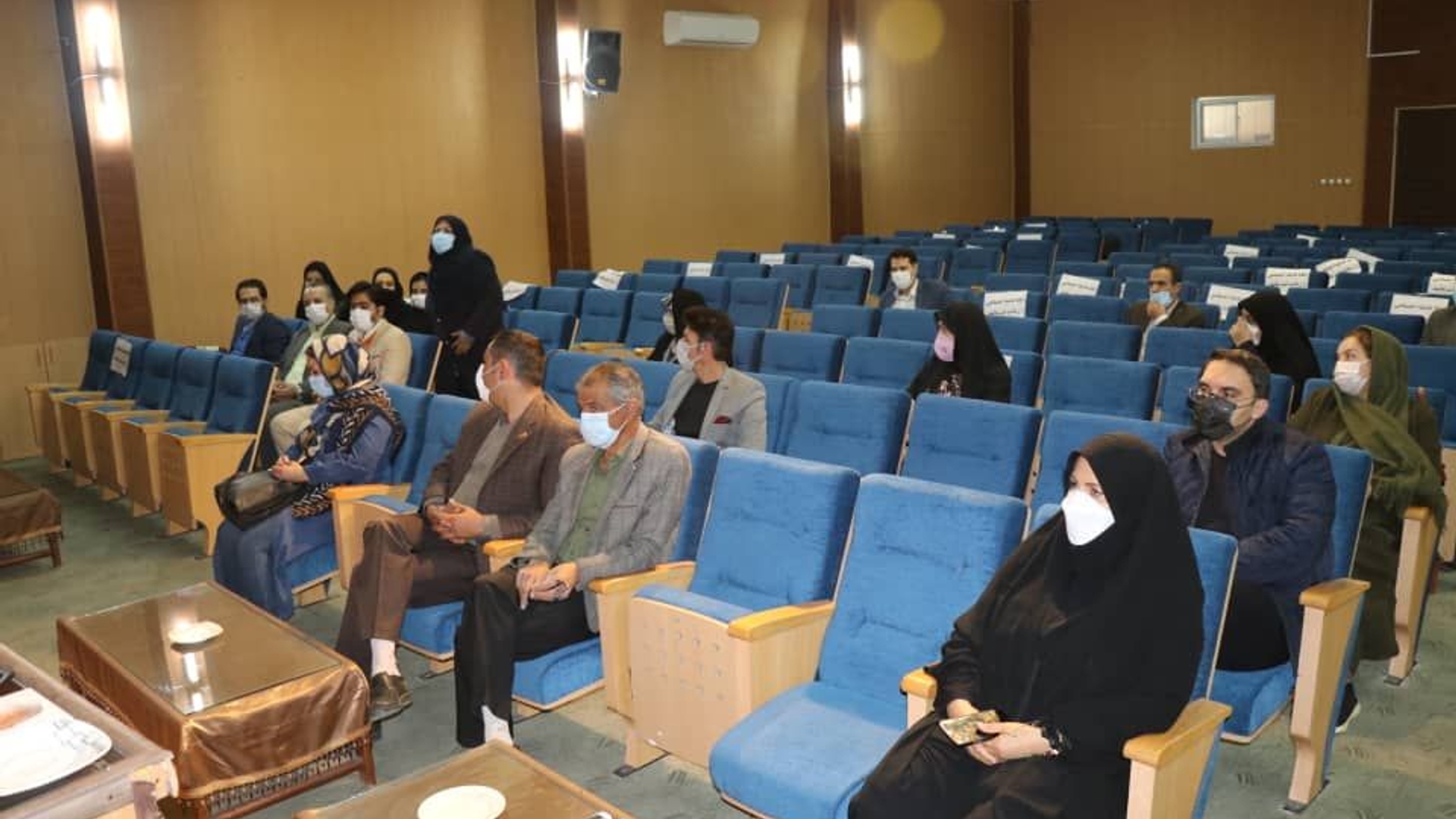 دیدار فرماندار شهرستان اراک با سمن های شهرستان بمناسبت ۸ اسفند روز جهانی تشکل های مردم نهاد