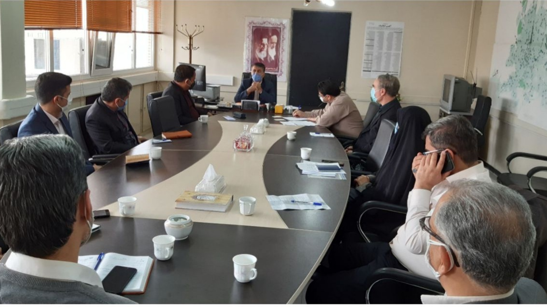 جلسه کمیسیون دانشجویی شهرستان به ریاست نصیری معاون امور عمرانی و سرپرست معاونت سیاسی اجتماعی فرماندار اراک باحضور اعضای کمیسیون برگزار شد