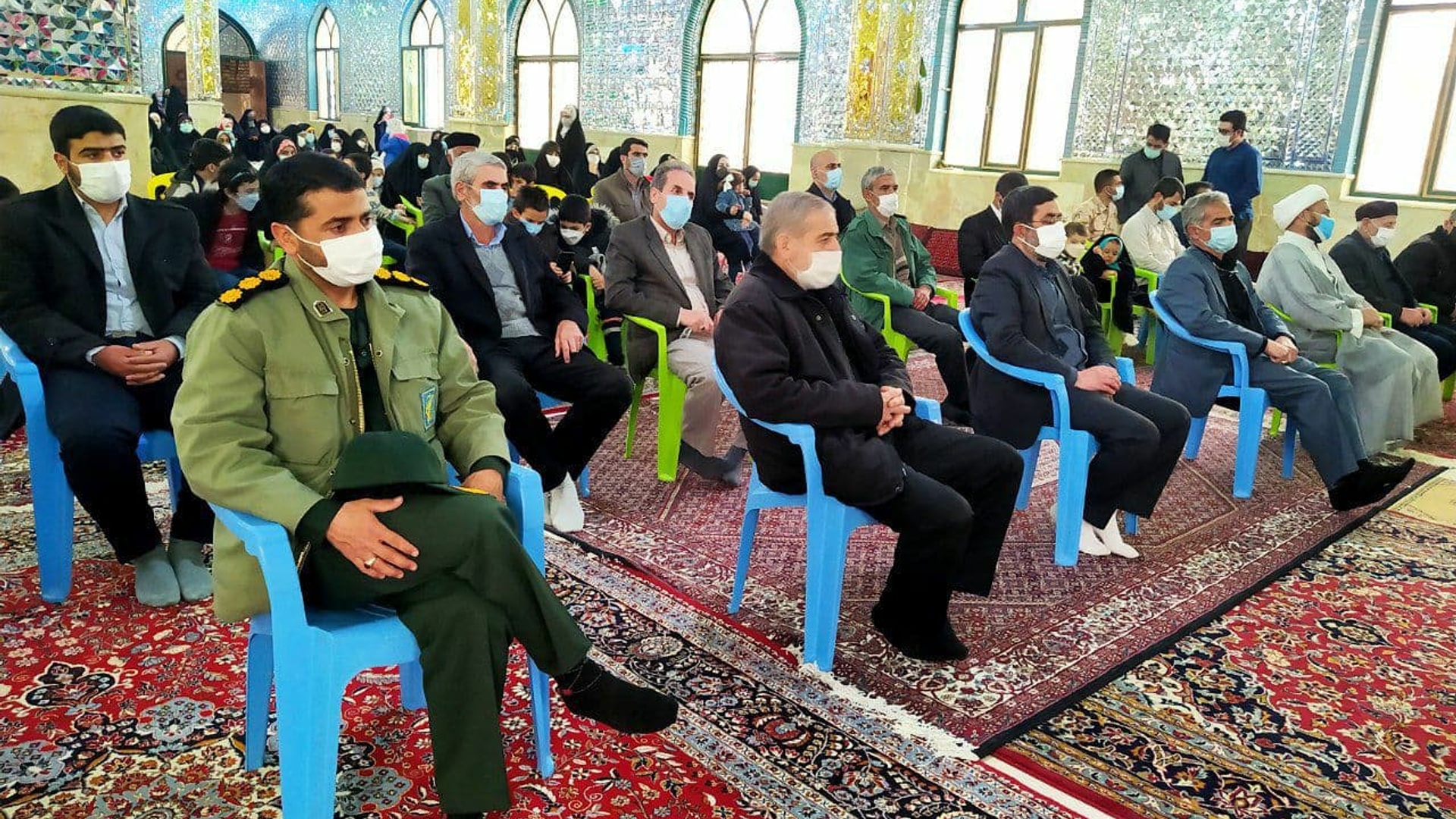 همزمان با سالروز مبعث پیامبر اکرم(ص) مراسم جشنی با حضور گازری سرپرست فرمانداری شهرستان خنداب وجمعی ازمردم و مسئولین در جوارآستان مقدس امامزاده محمد مسعود(ع)شهر خنداب برگزار شد.