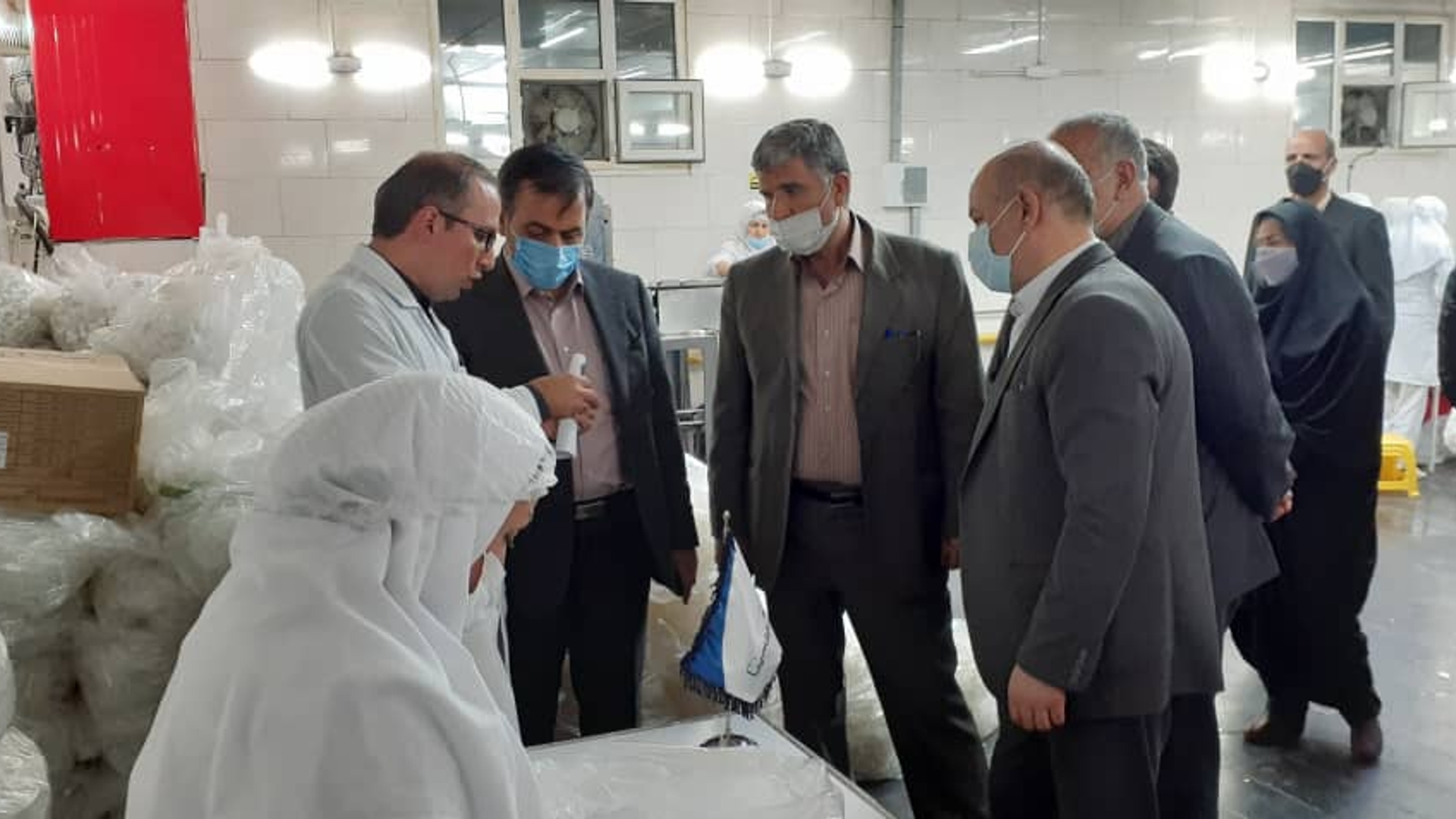 سفر یک روزه سرپرست معاونت هماهنگی امور اقتصادی ومدیر کل دفتر هماهنگی امور اقتصادی به شهرستان زرندیه
در این سفر از شرکتهای طبیعت سبز میهن وشرکت شفا گستران باز دید به عمل آمد ومشکلات آنها بررسی ودر خصوص رفع آنها دستورات لازم صادر گردید