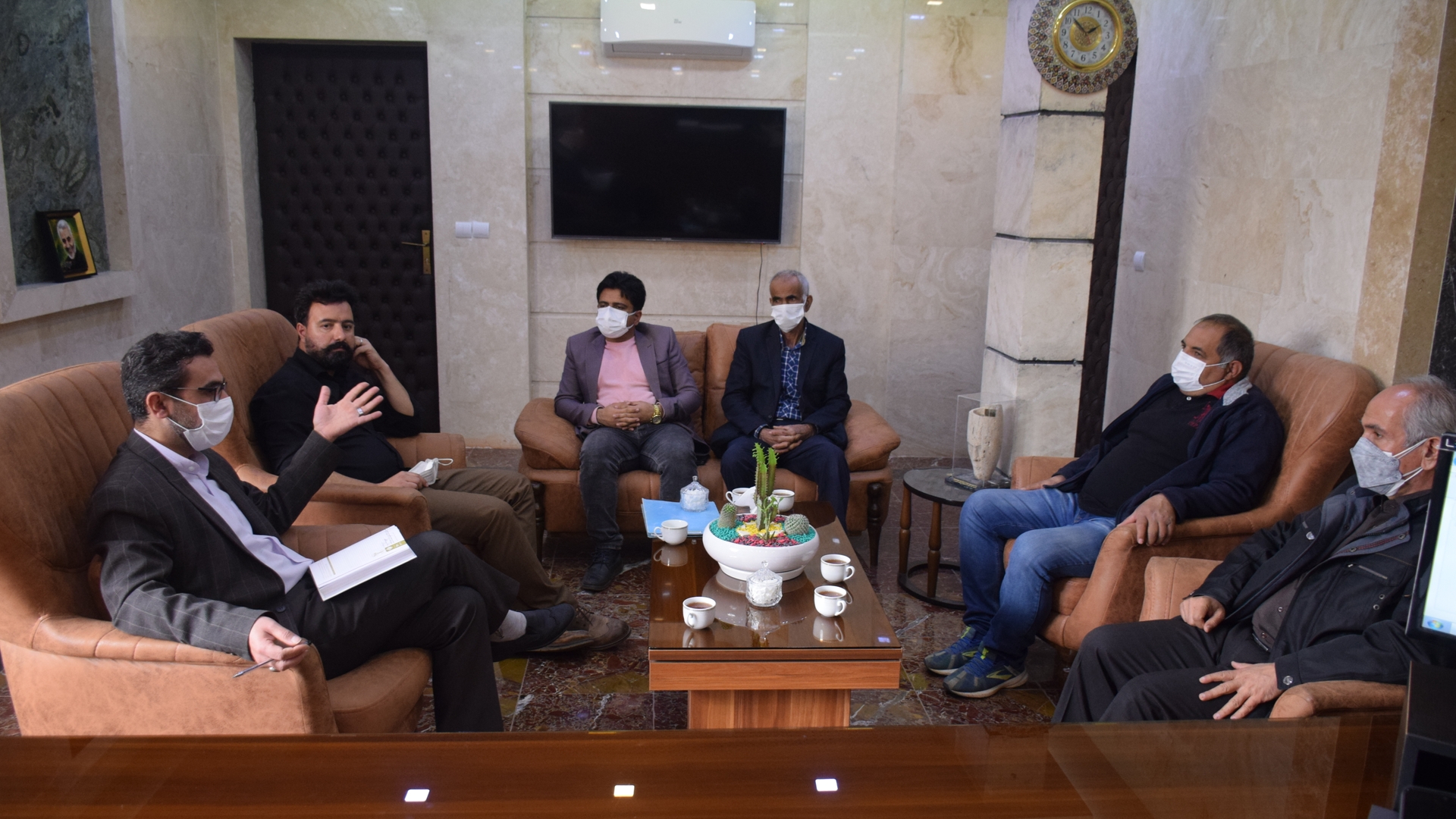 دیدار مدیرعامل و اعضای هیئت مدیره شرکت تعاونی تولید ارغوان دهکده گل با محمدرضا ناظری فرماندار شهرستان محلات