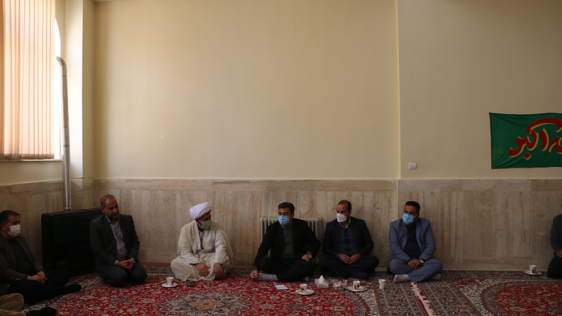 برگزاری نشست هم اندیشی رئیس و کارکنان کمیته امدادامام خمینی (ره) بخش سربند با فرماندارشهرستان شازند