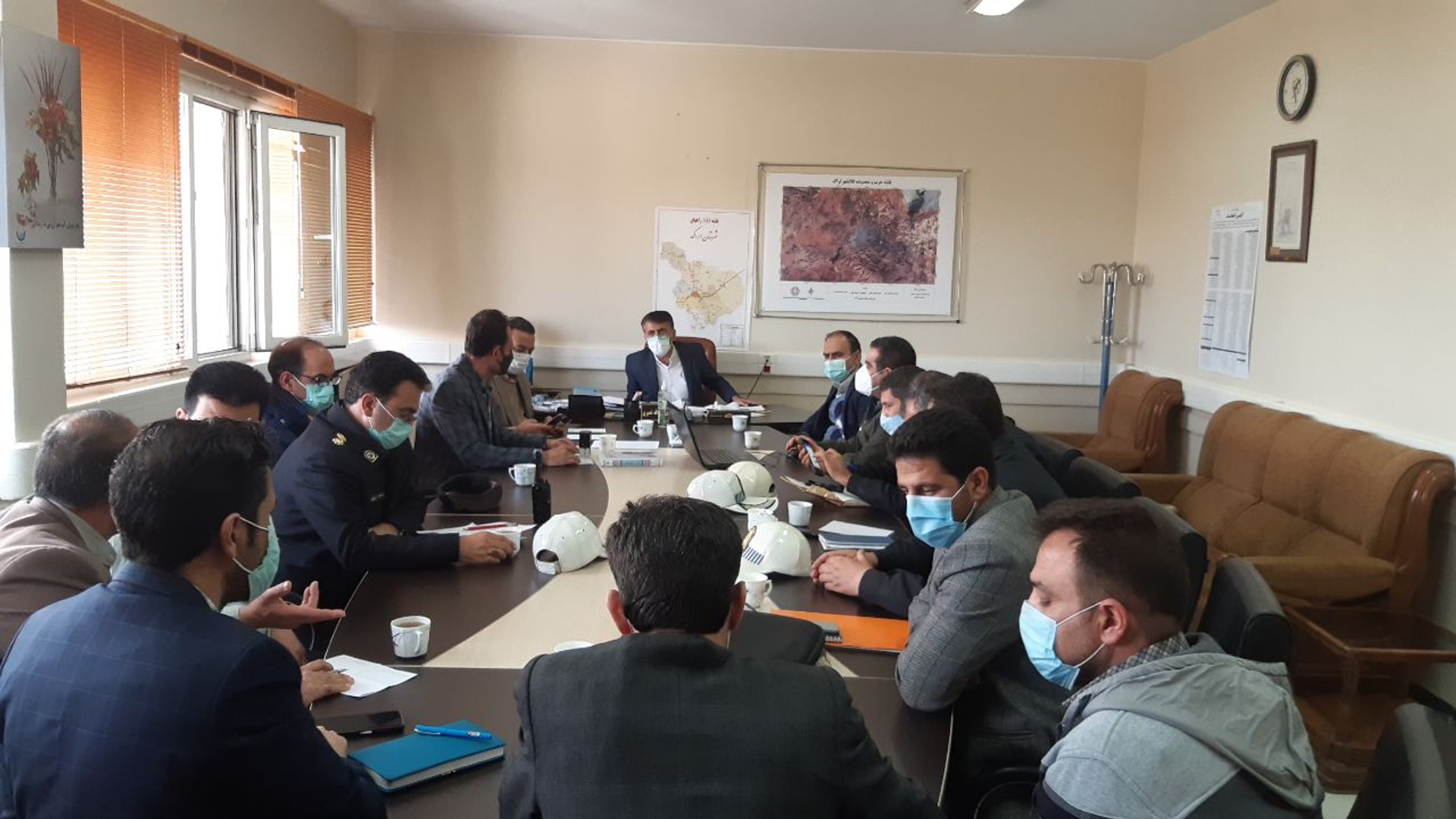 جلسه ستاد پیشگیری، هماهنگی و فرماندهی عملیات پاسخ به بحران شهرستان اراک به ریاست نصیری معاون امور عمرانی وسرپرست معاونت سیاسی اجتماعی فرماندار و با حضور  اعضای ستاد در محل فرمانداری برگزار شد.