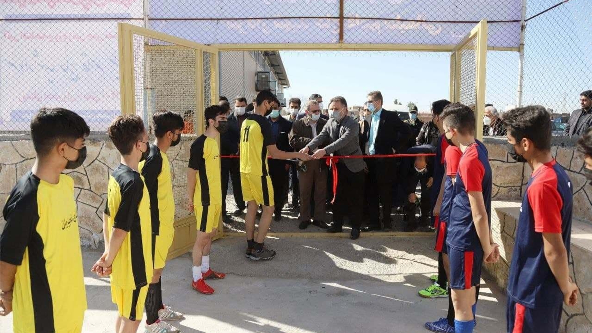 بهره برداری از زمین چمن مصنوعی روستای نخجیروان